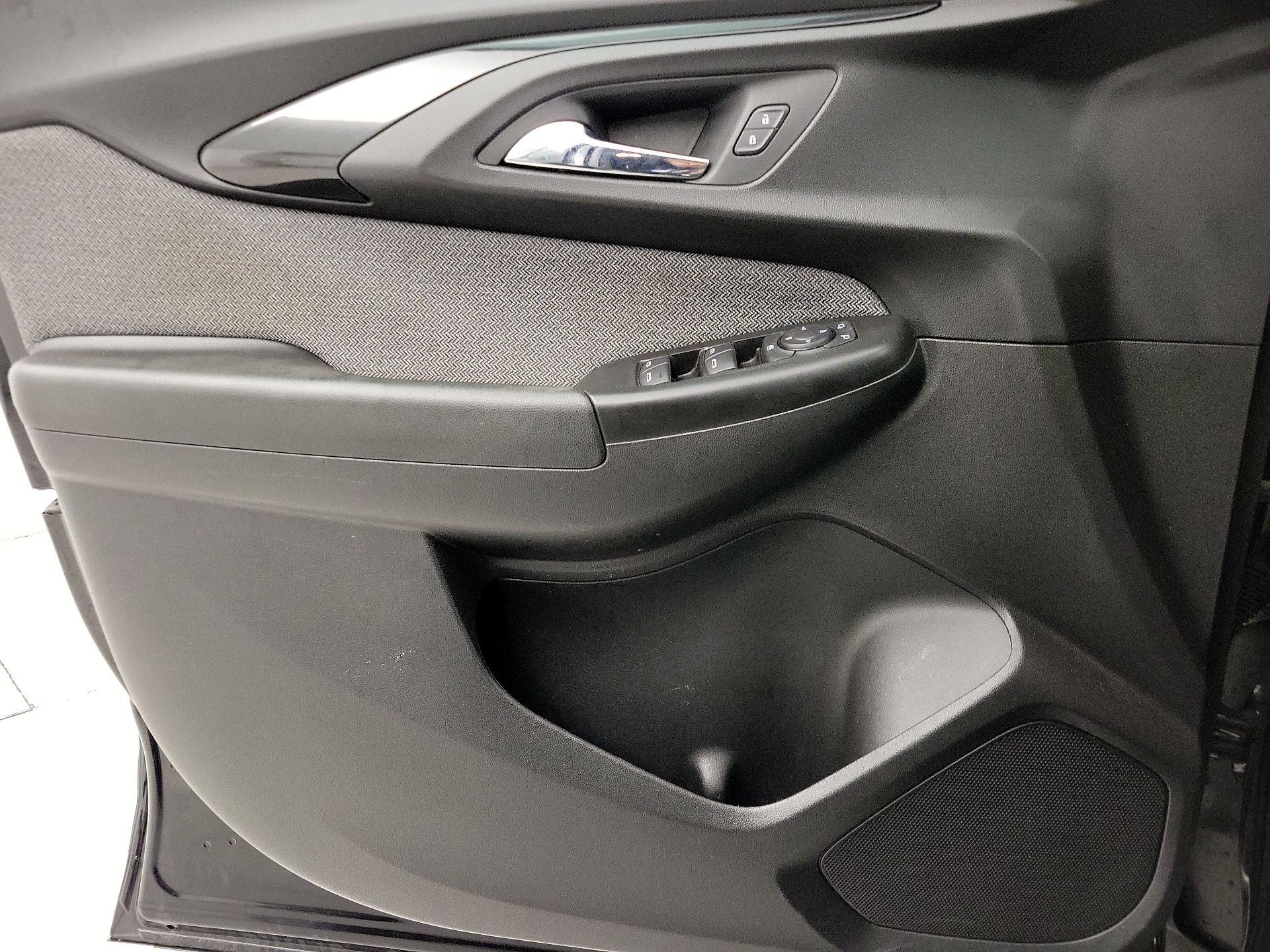 Thumbnail: 2021 Chevrolet TrailBlazer - 12