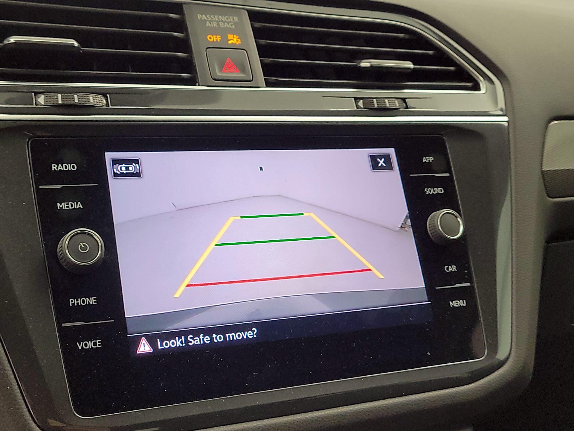 Thumbnail: 2023 Volkswagen Tiguan - 14