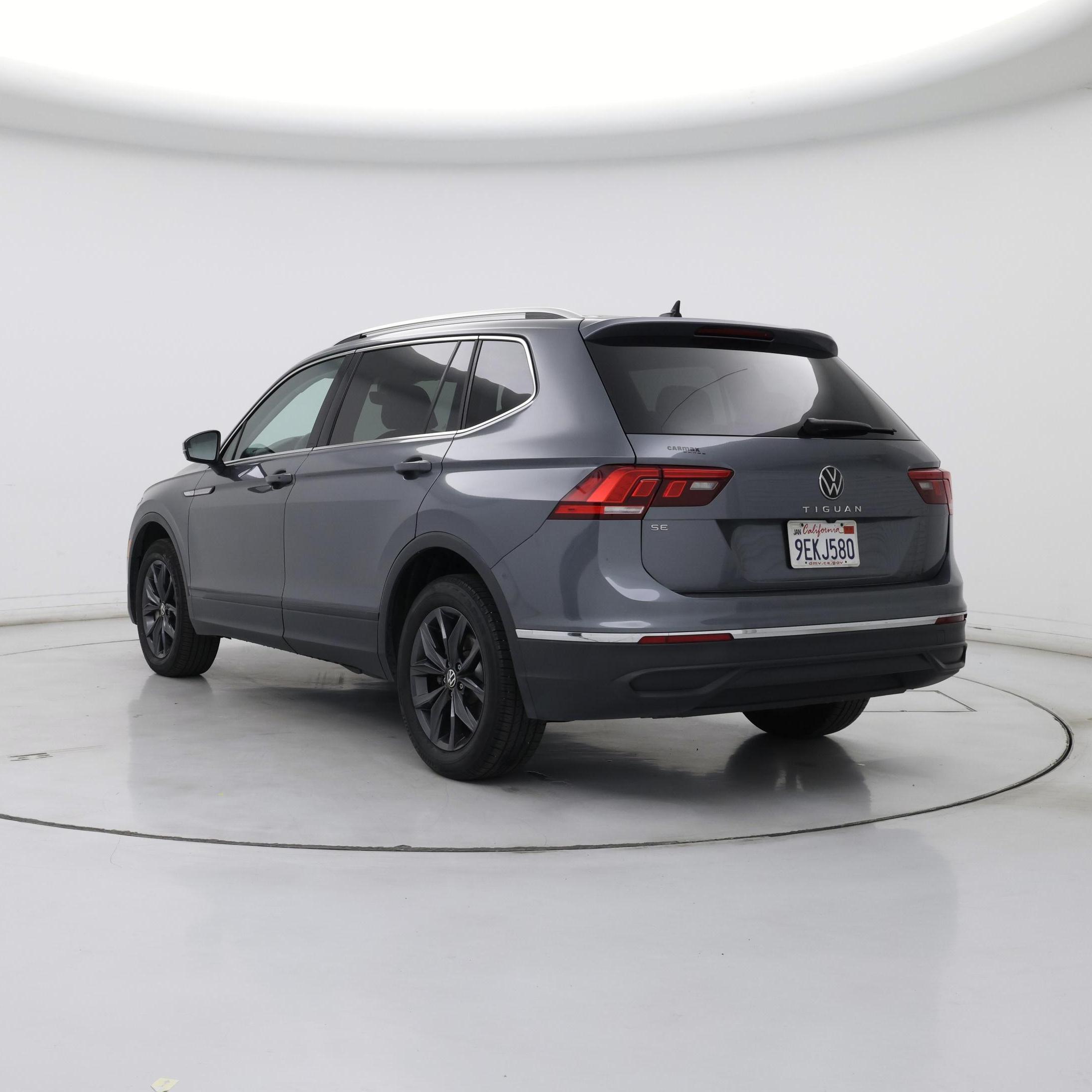 Thumbnail: 2023 Volkswagen Tiguan - 2