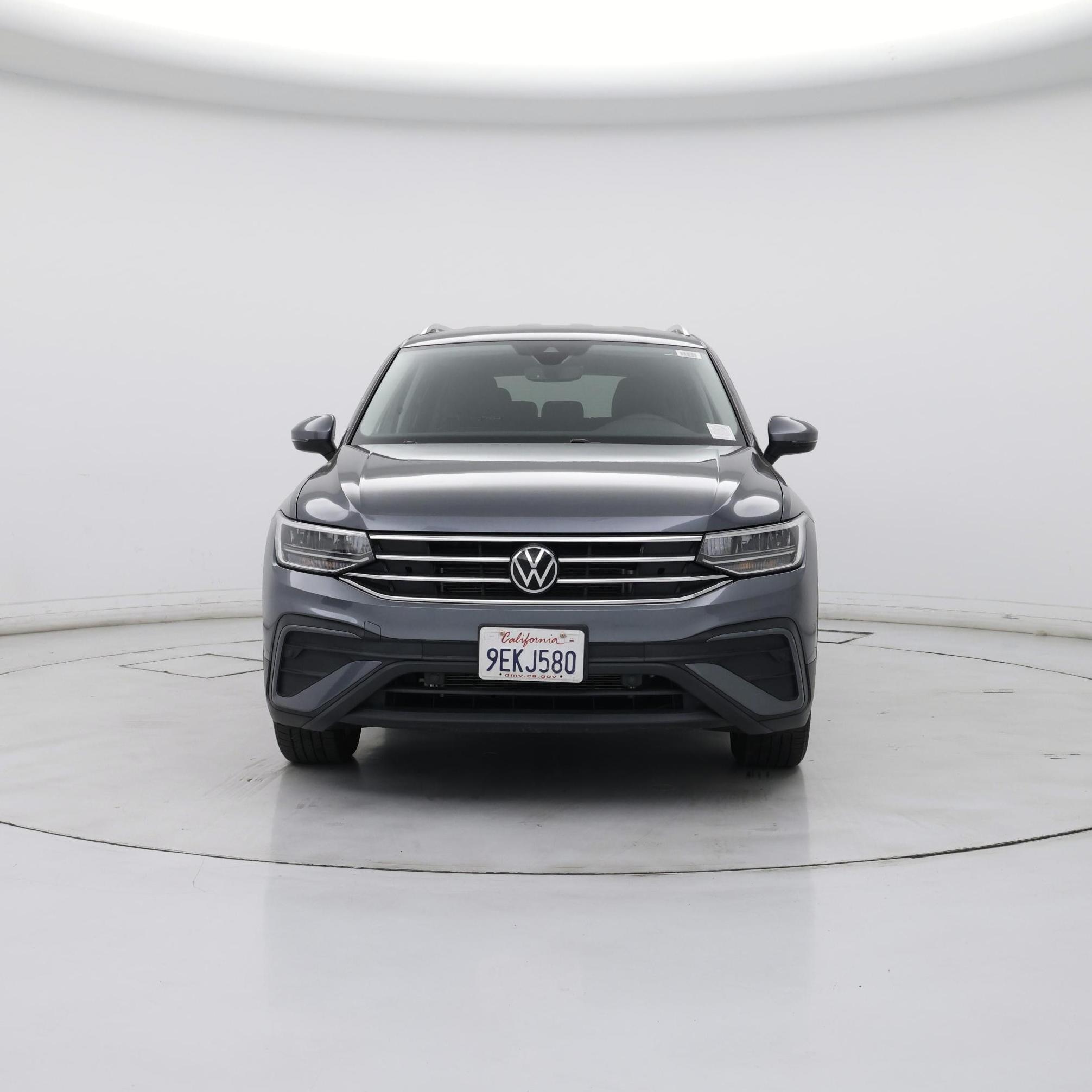 Thumbnail: 2023 Volkswagen Tiguan - 5