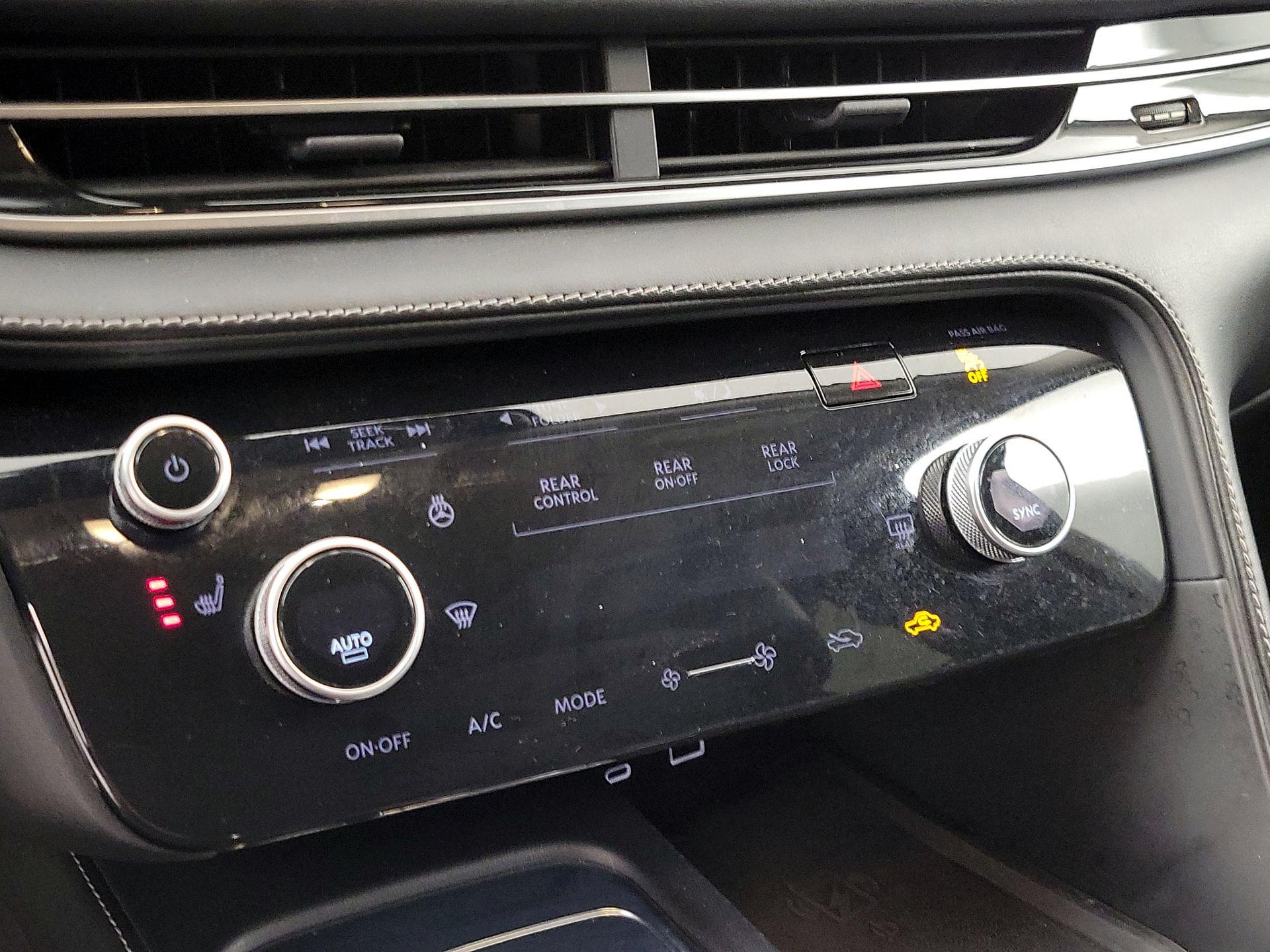 Thumbnail: 2023 INFINITI QX60 - 16