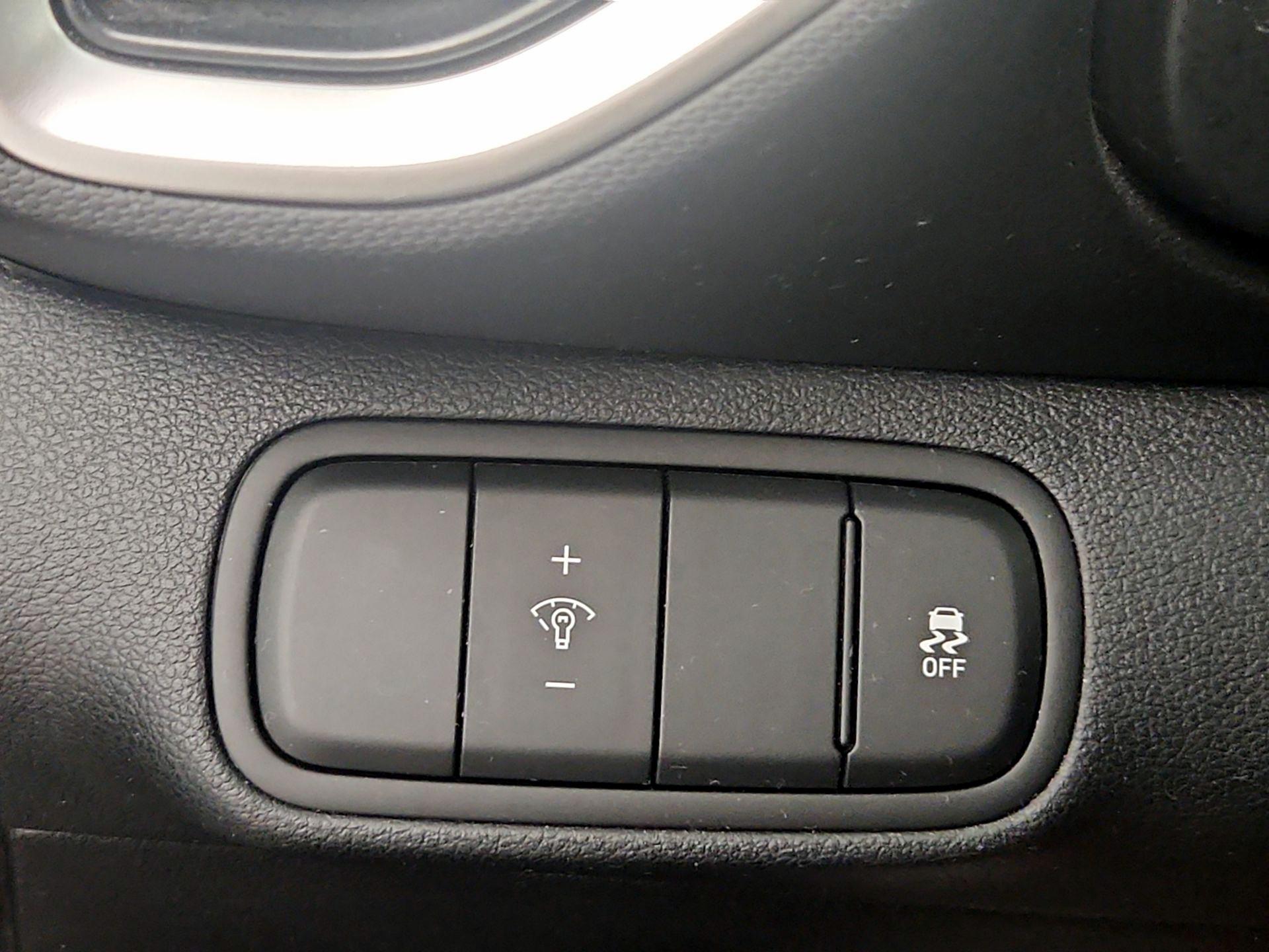 Thumbnail: 2024 Hyundai Venue - 13