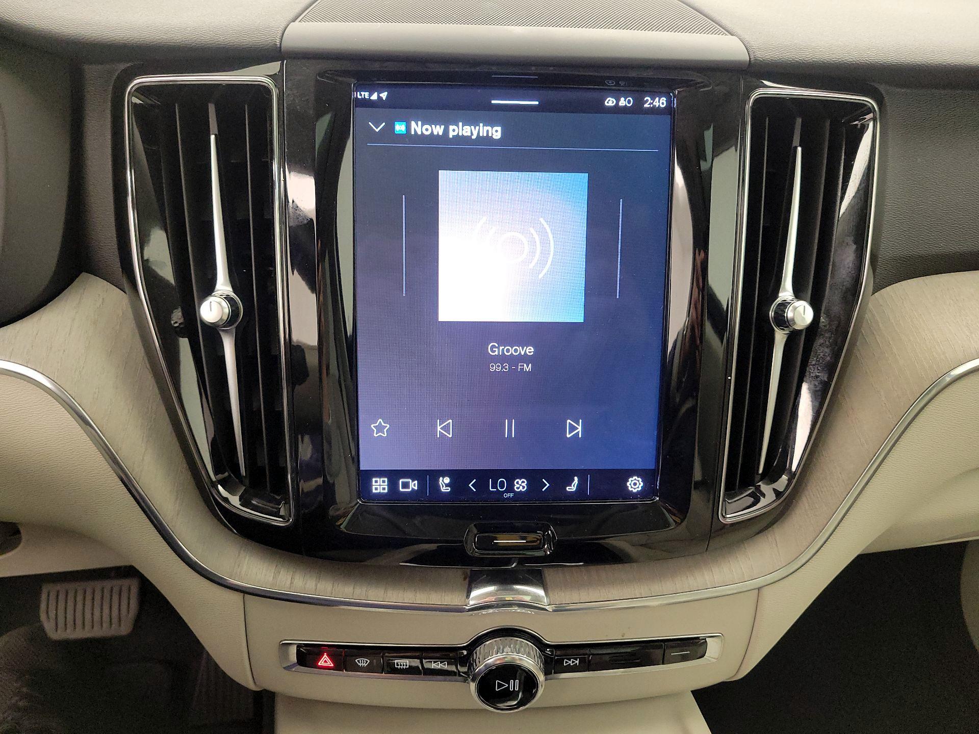 Thumbnail: 2023 Volvo XC60 - 16