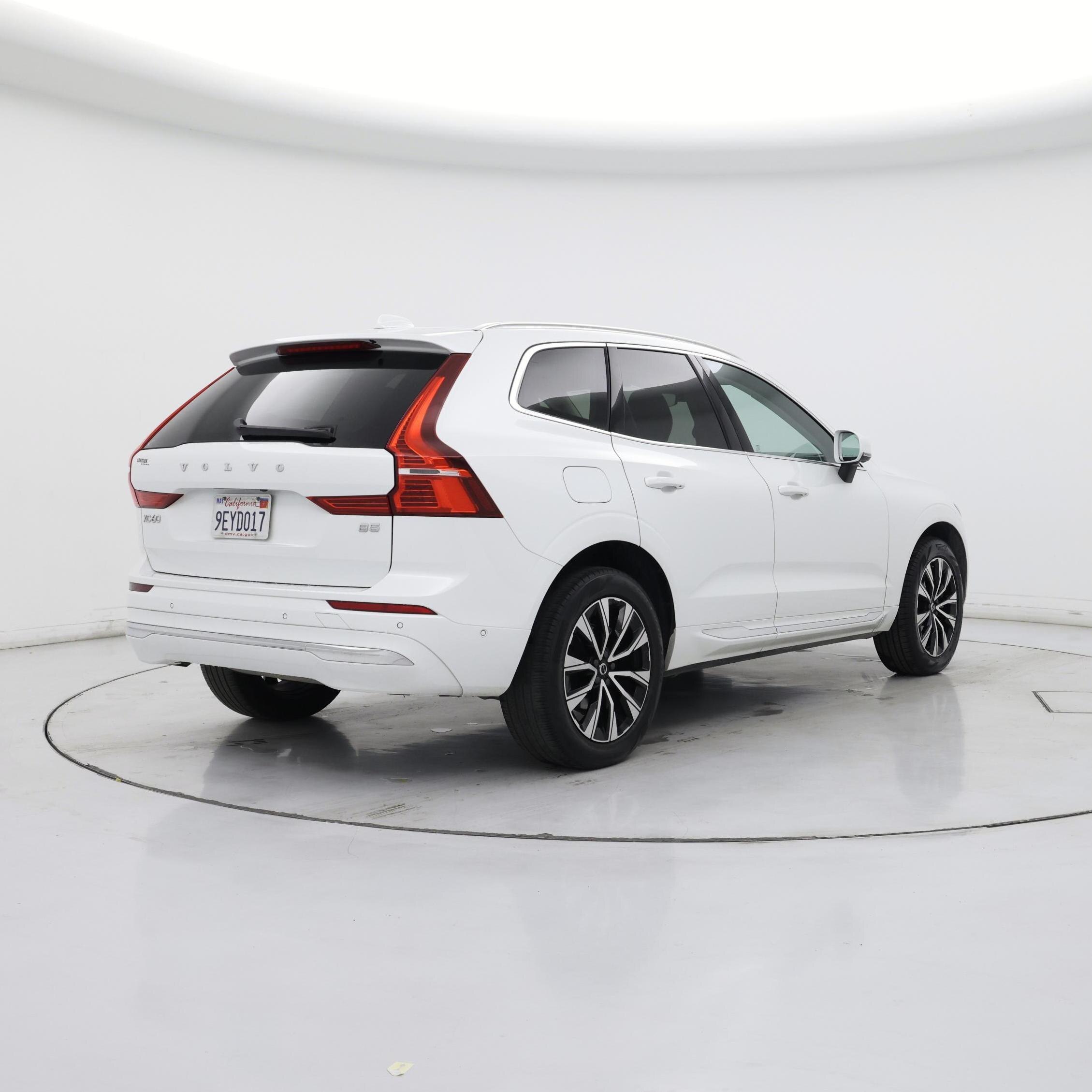 Thumbnail: 2023 Volvo XC60 - 8