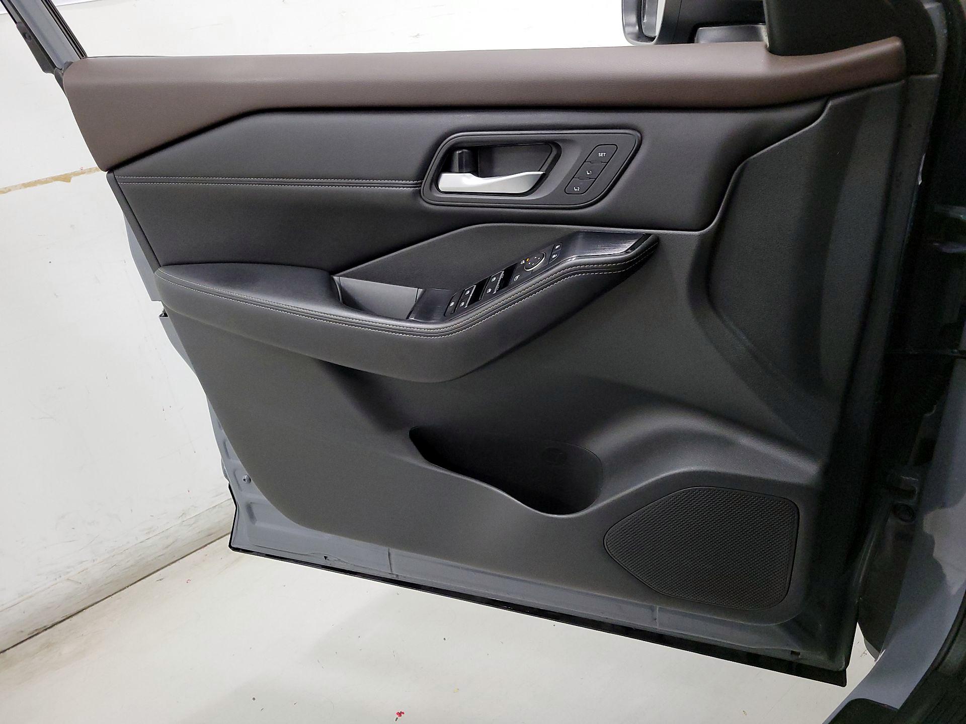 Thumbnail: 2023 Nissan Rogue - 12