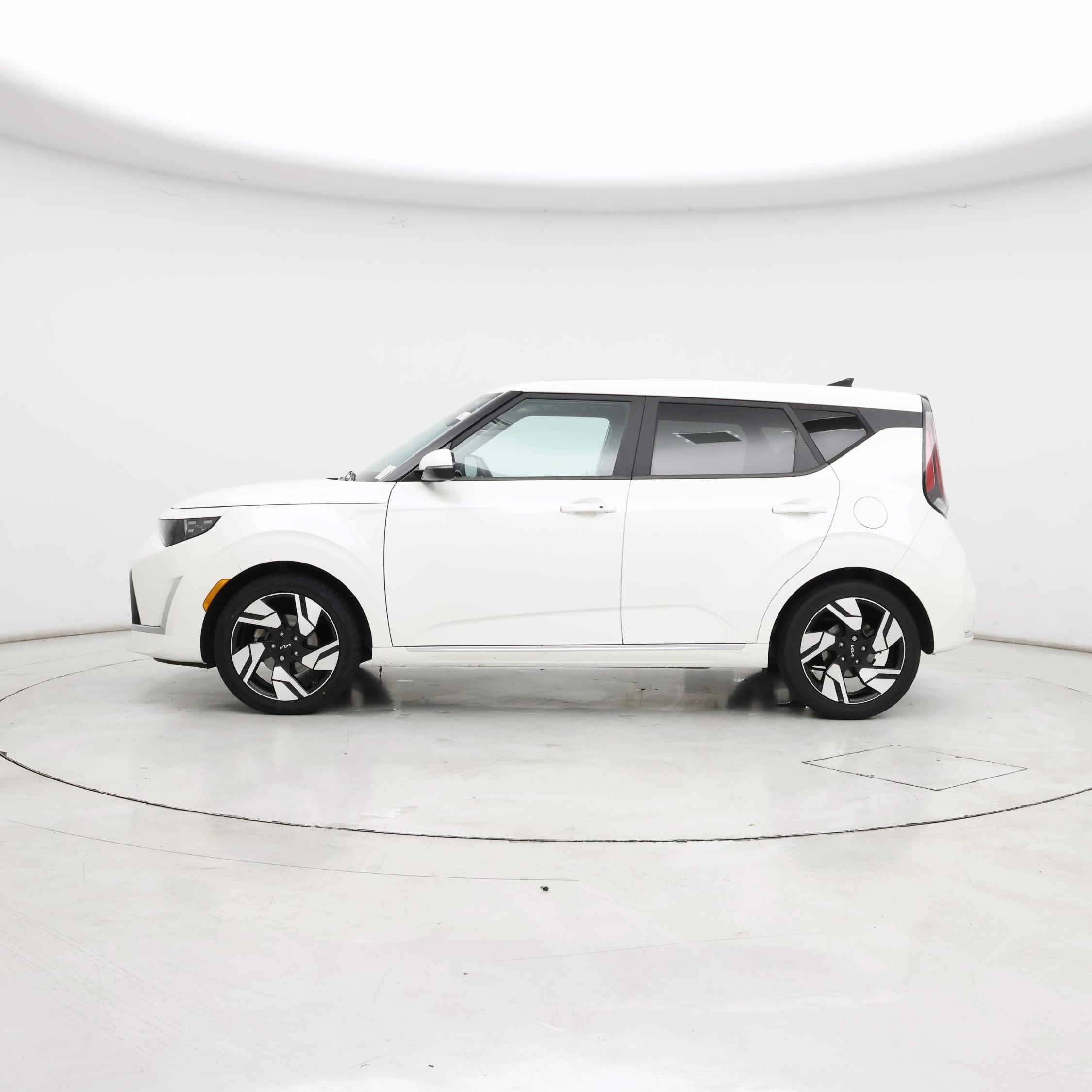 Thumbnail: 2023 Kia Soul - 3