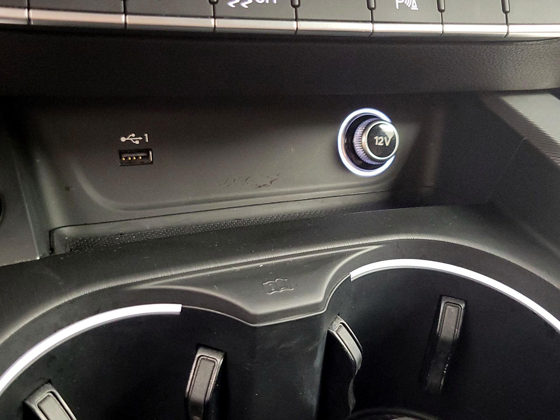 Thumbnail: 2018 Audi A4 - 18