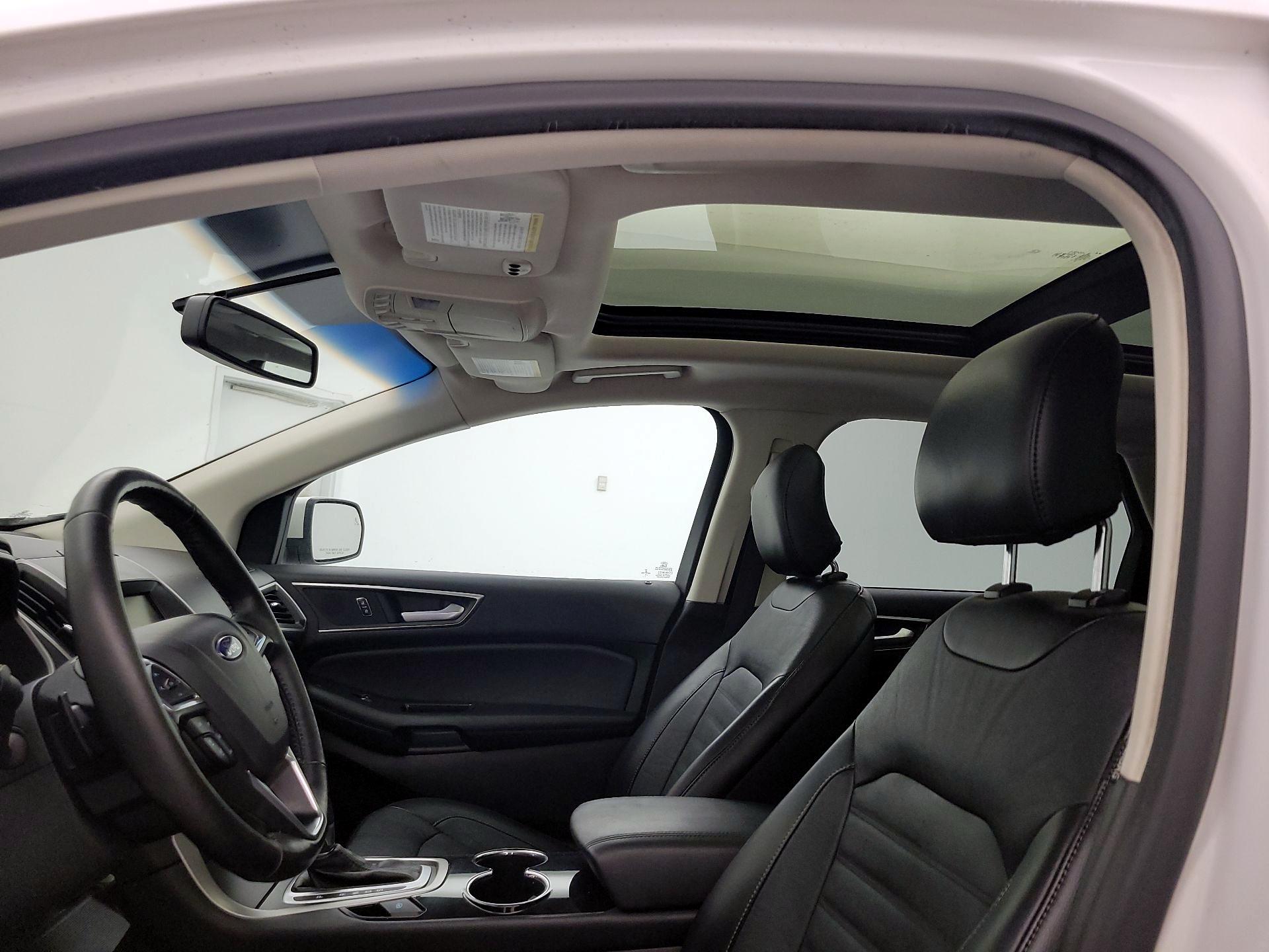 Thumbnail: 2015 Ford Edge - 20