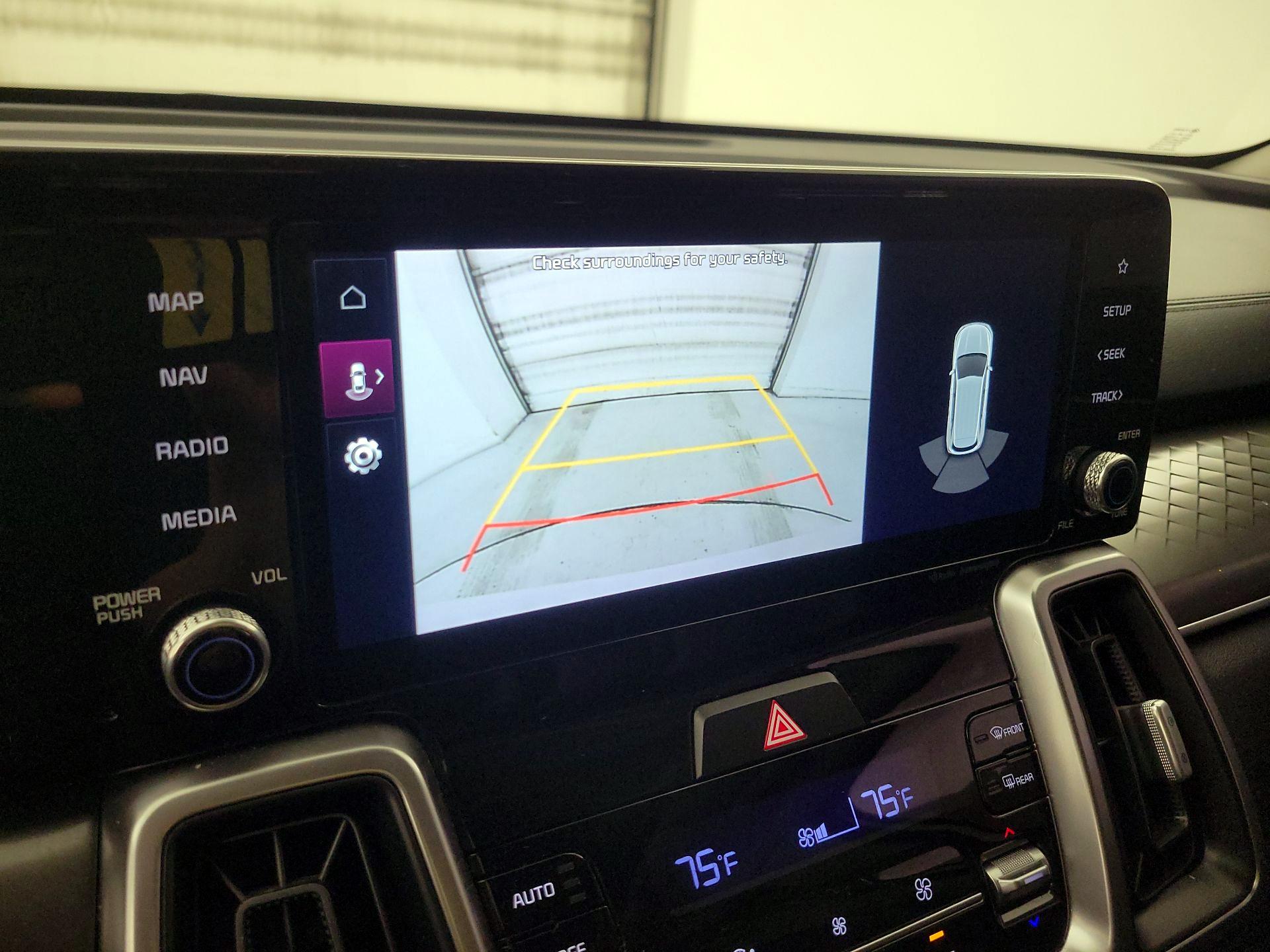 Thumbnail: 2022 Kia Sorento - 15