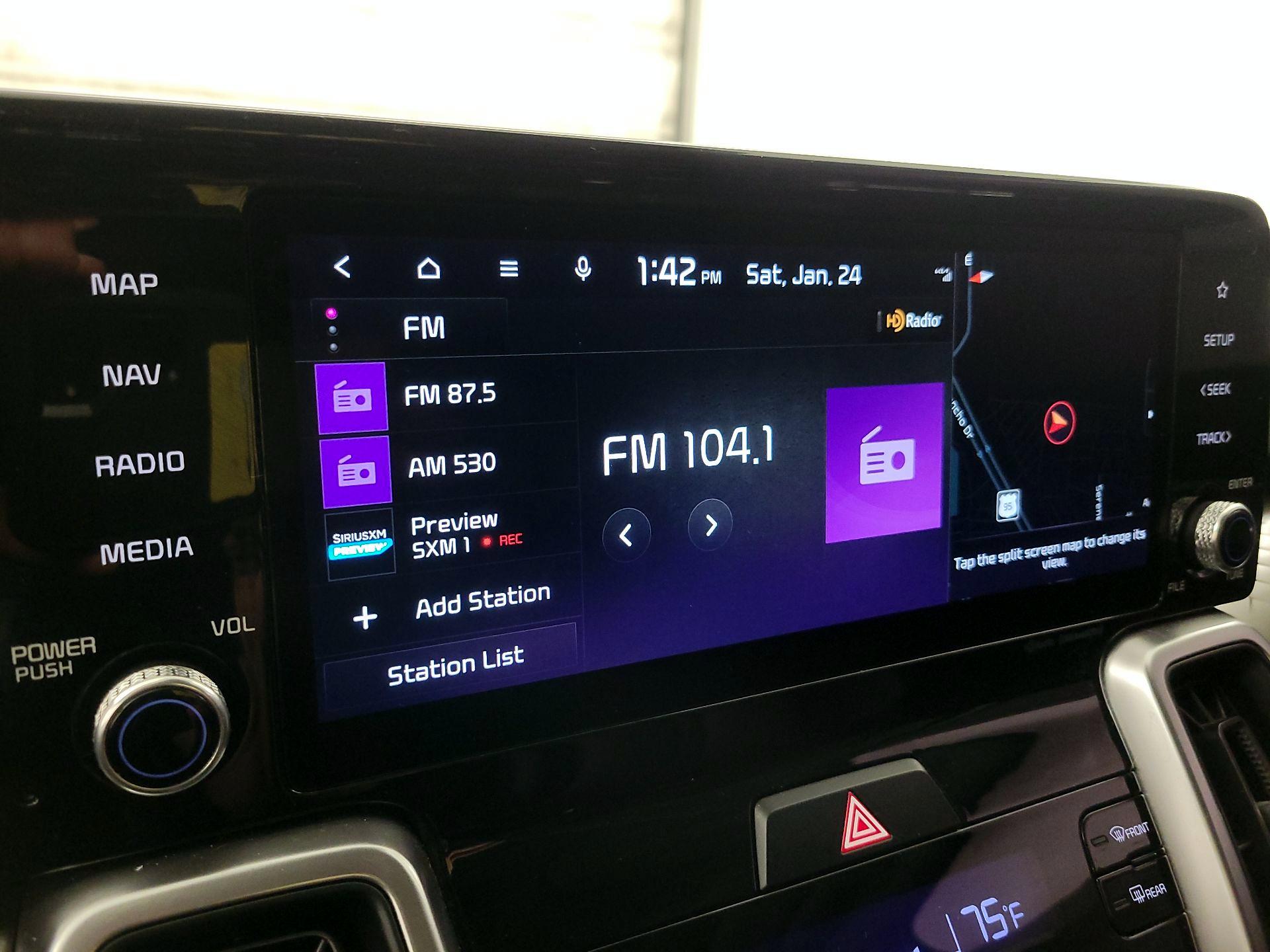 Thumbnail: 2022 Kia Sorento - 16