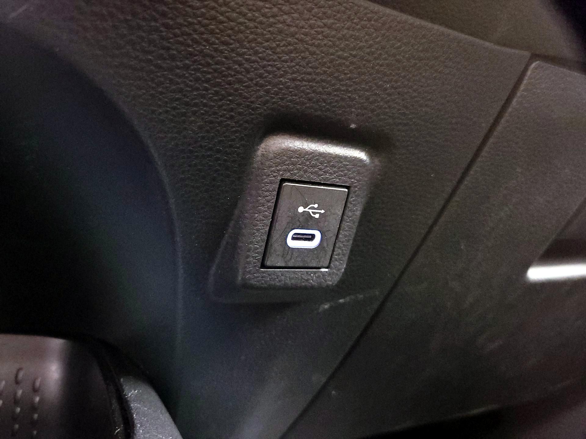 Thumbnail: 2023 Toyota Corolla - 18