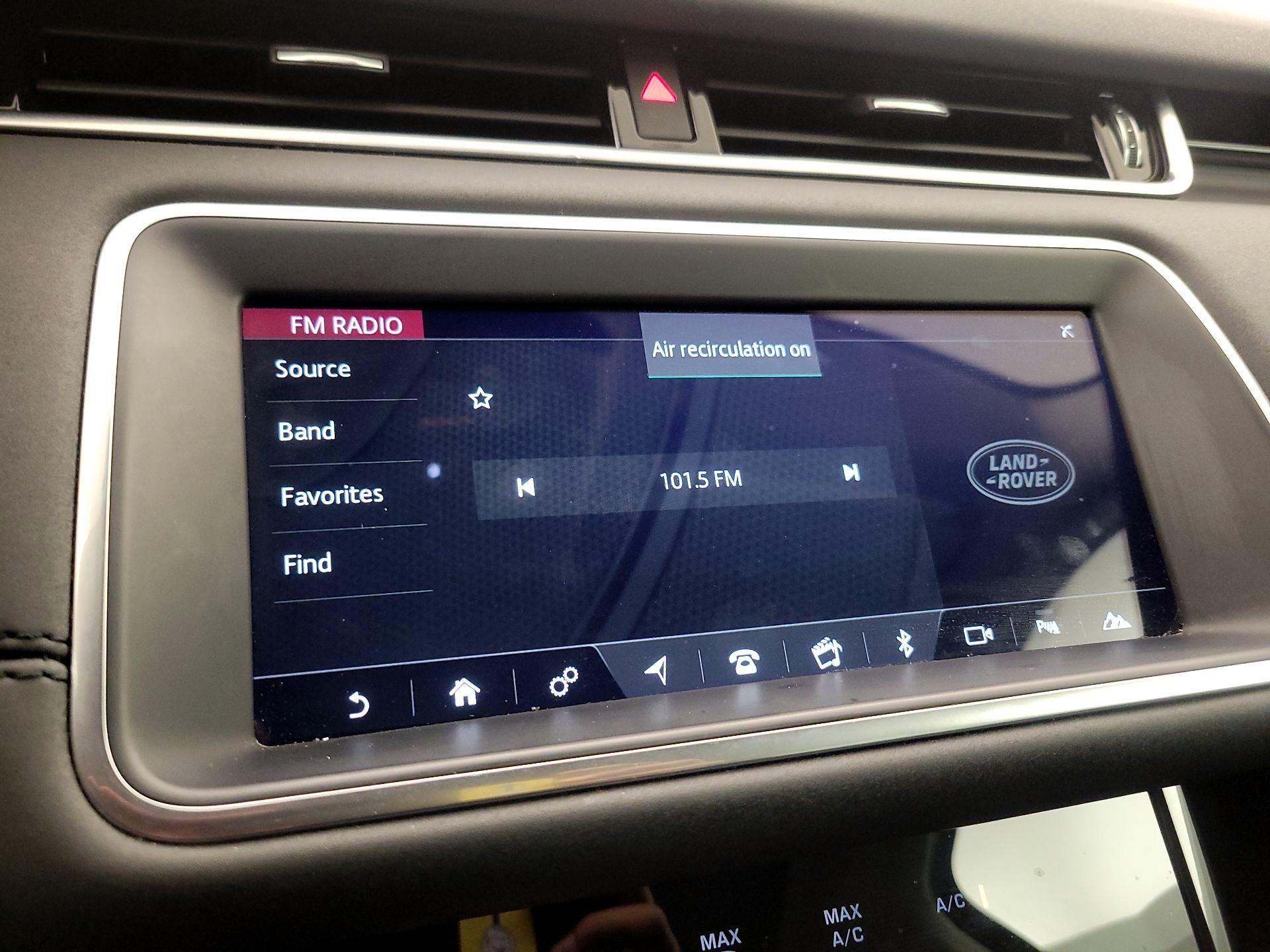 Thumbnail: 2020 Land Rover Range Rover Evoque - 16