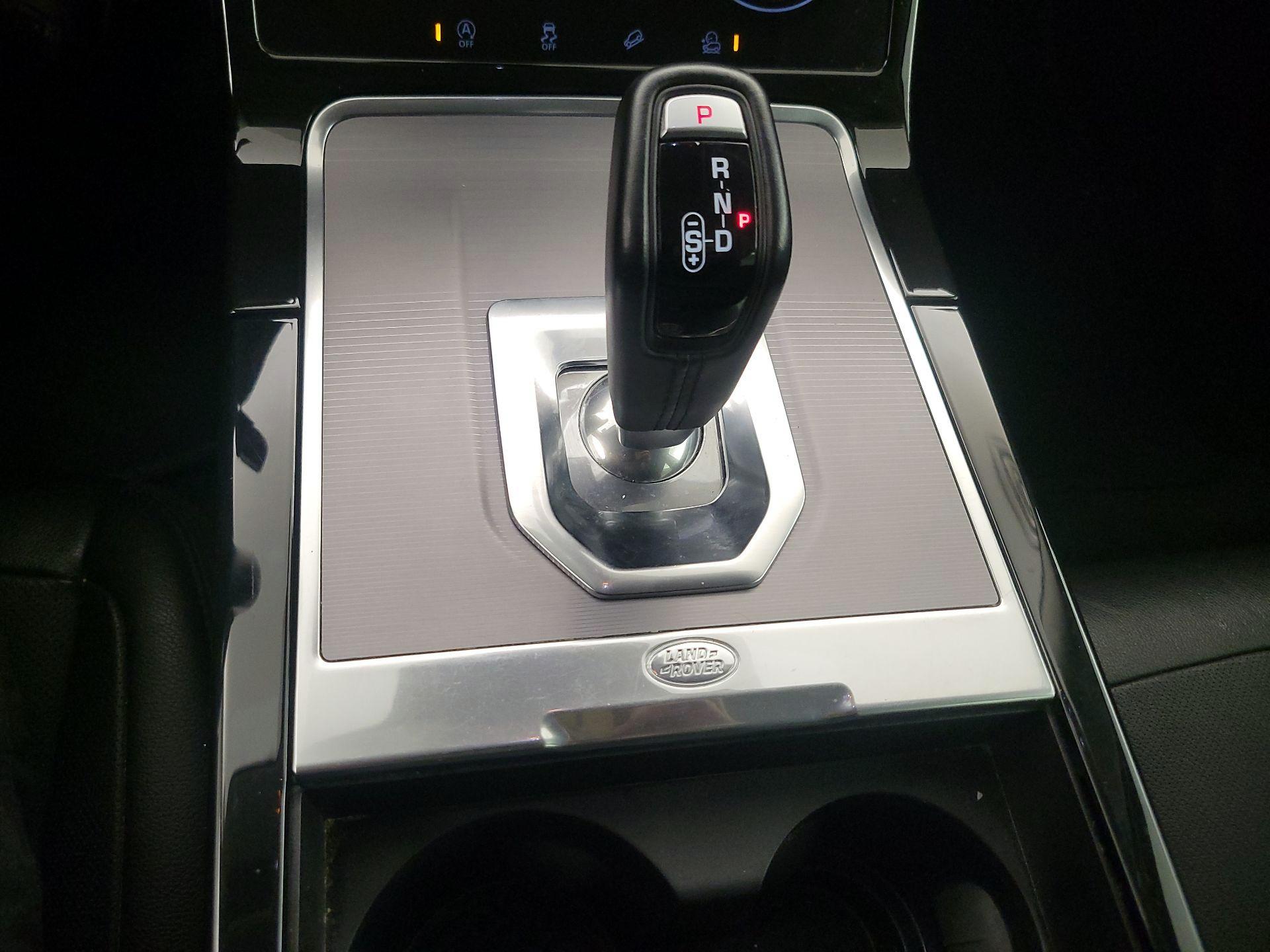 Thumbnail: 2020 Land Rover Range Rover Evoque - 18