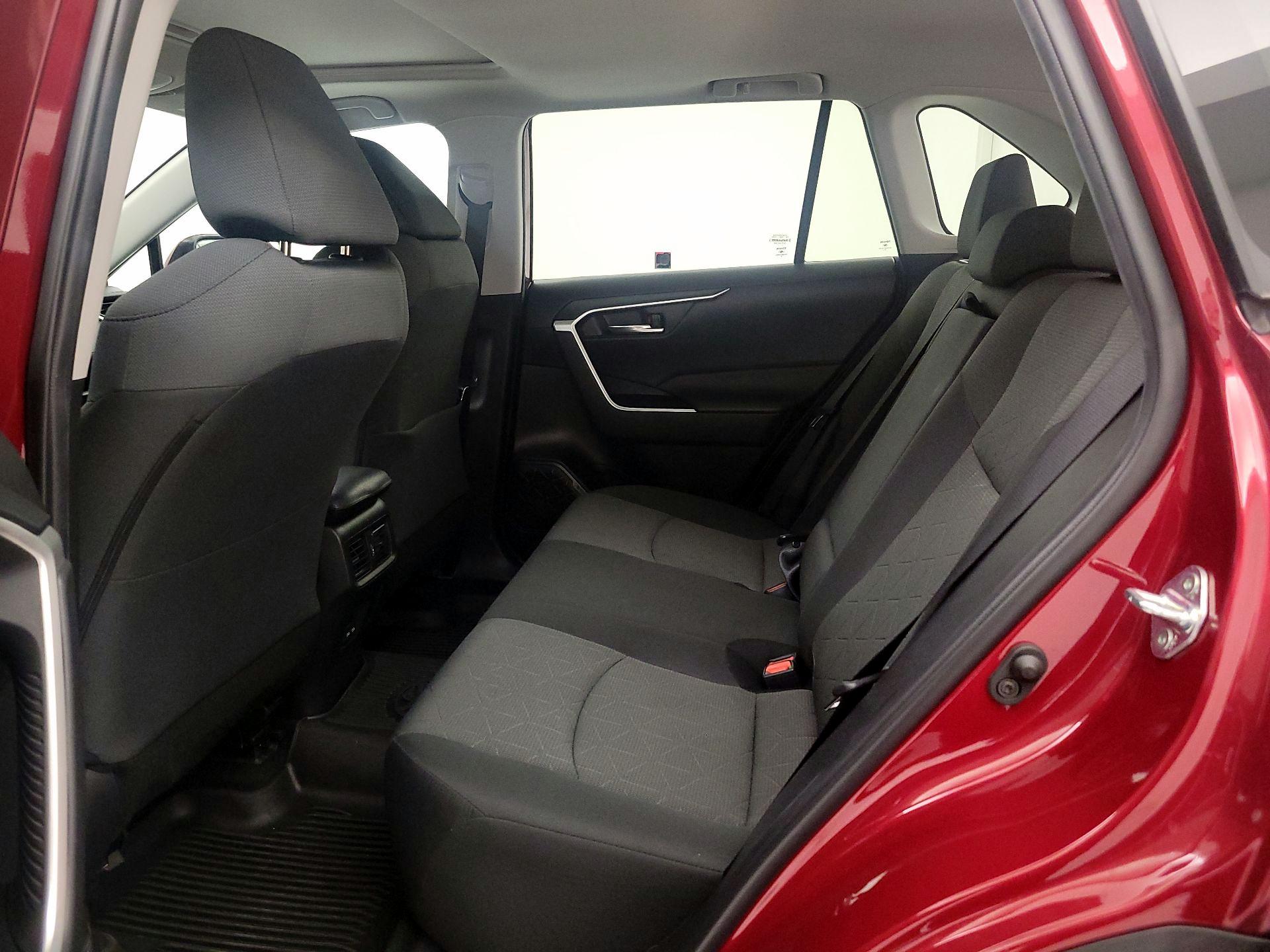 Thumbnail: 2022 Toyota RAV4 - 20