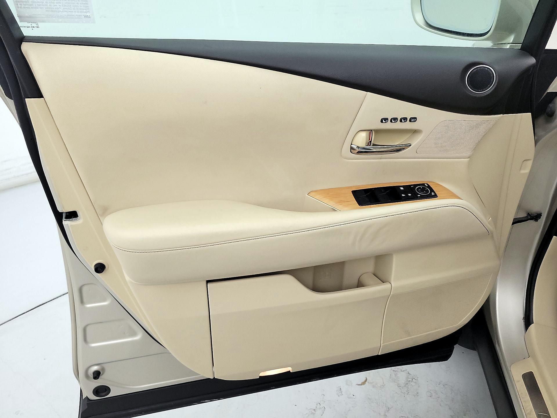 Thumbnail: 2015 Lexus RX - 12