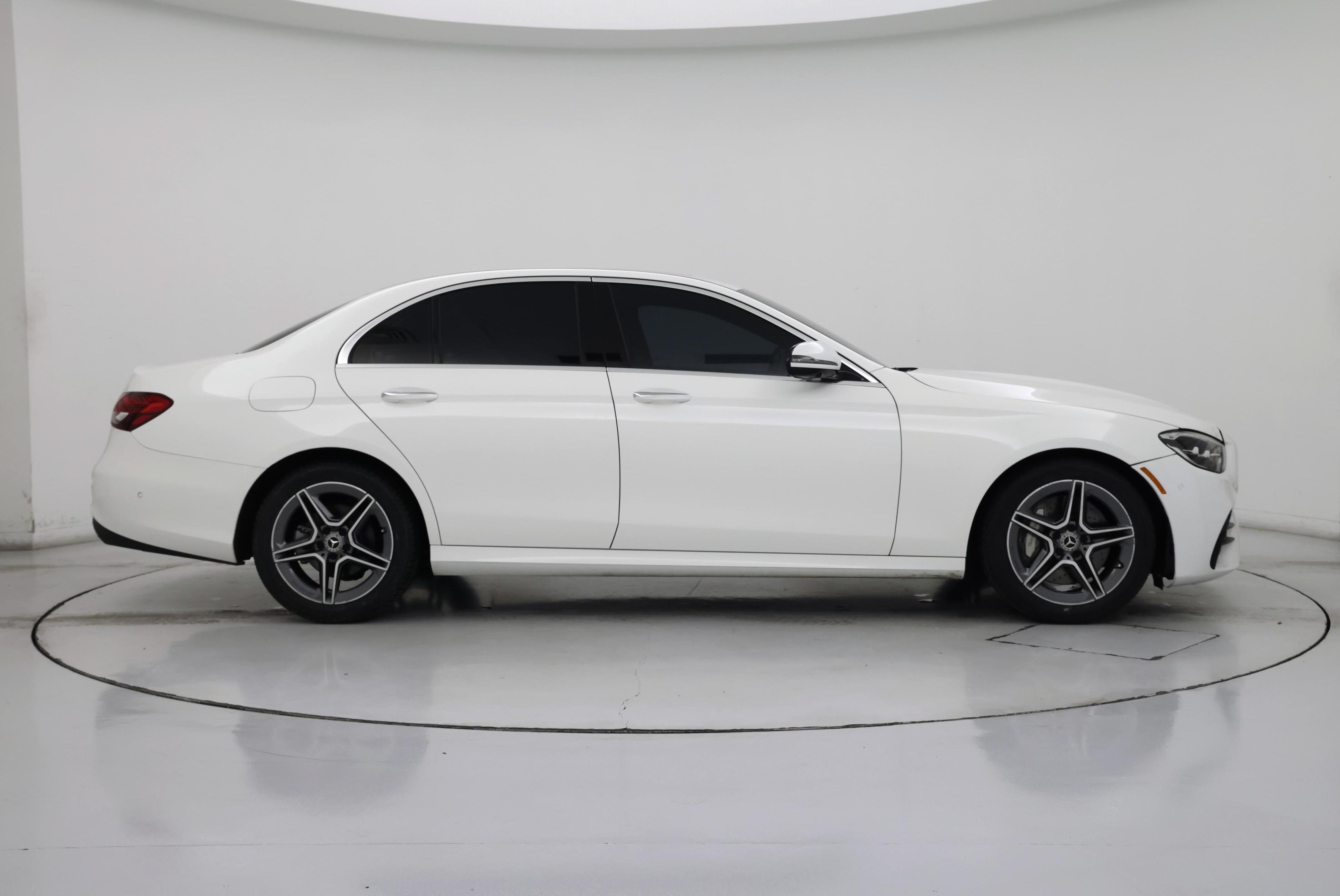 Thumbnail: 2021 Mercedes-Benz E-Class - 7
