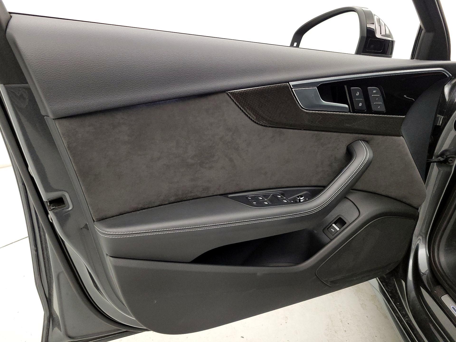 Thumbnail: 2020 Audi S4 - 12