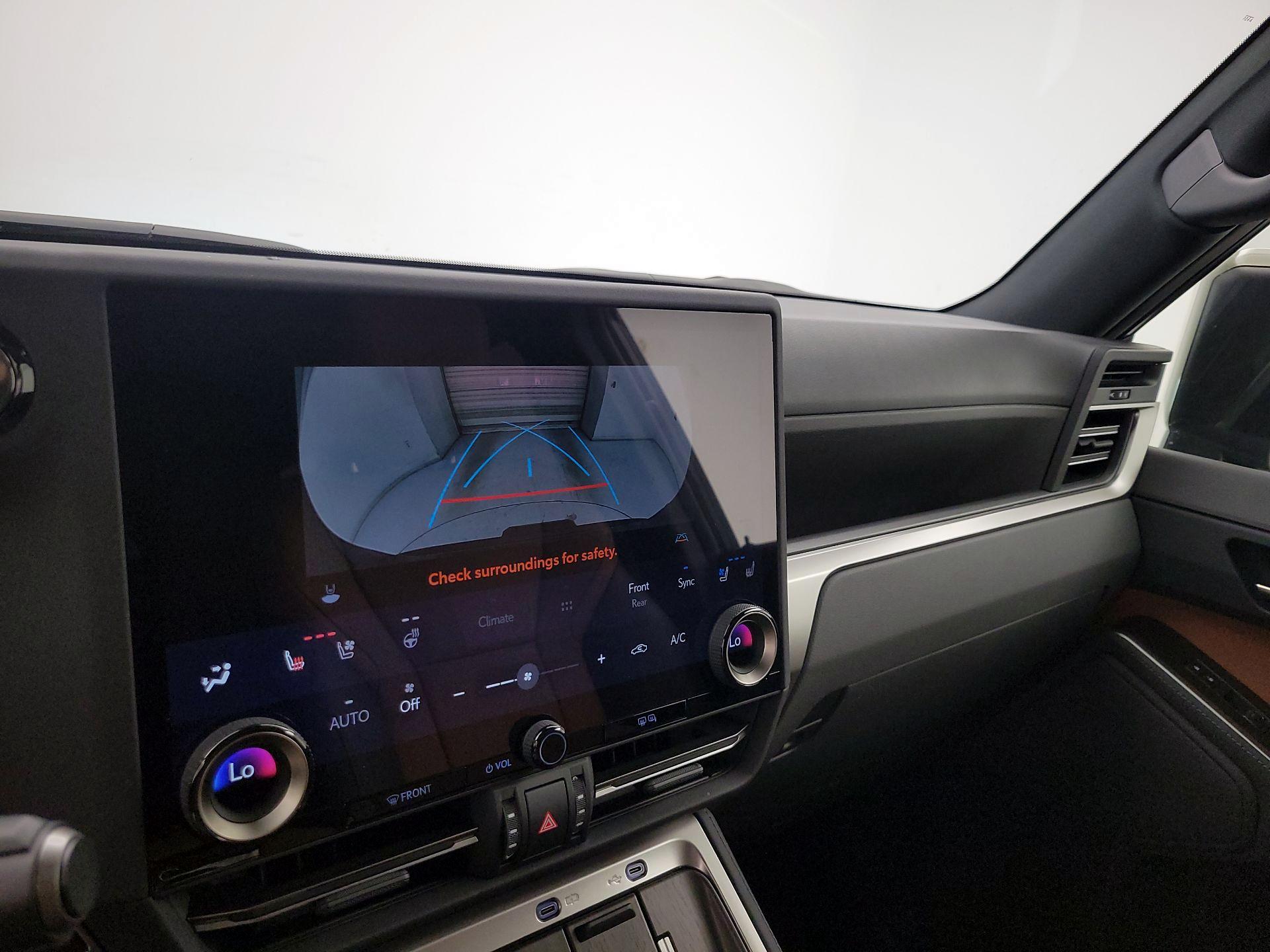 Thumbnail: 2025 Lexus GX - 14