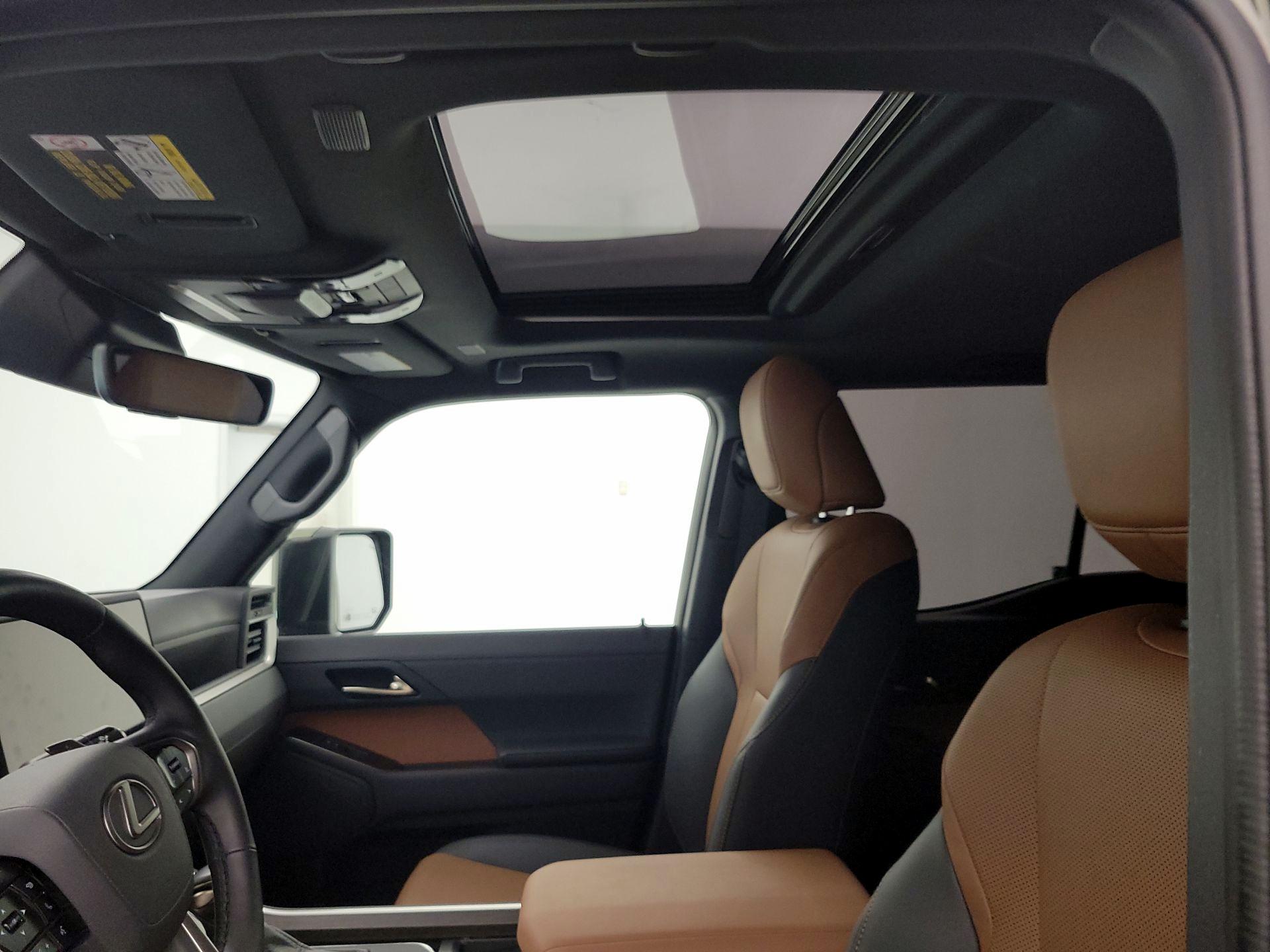 Thumbnail: 2025 Lexus GX - 18