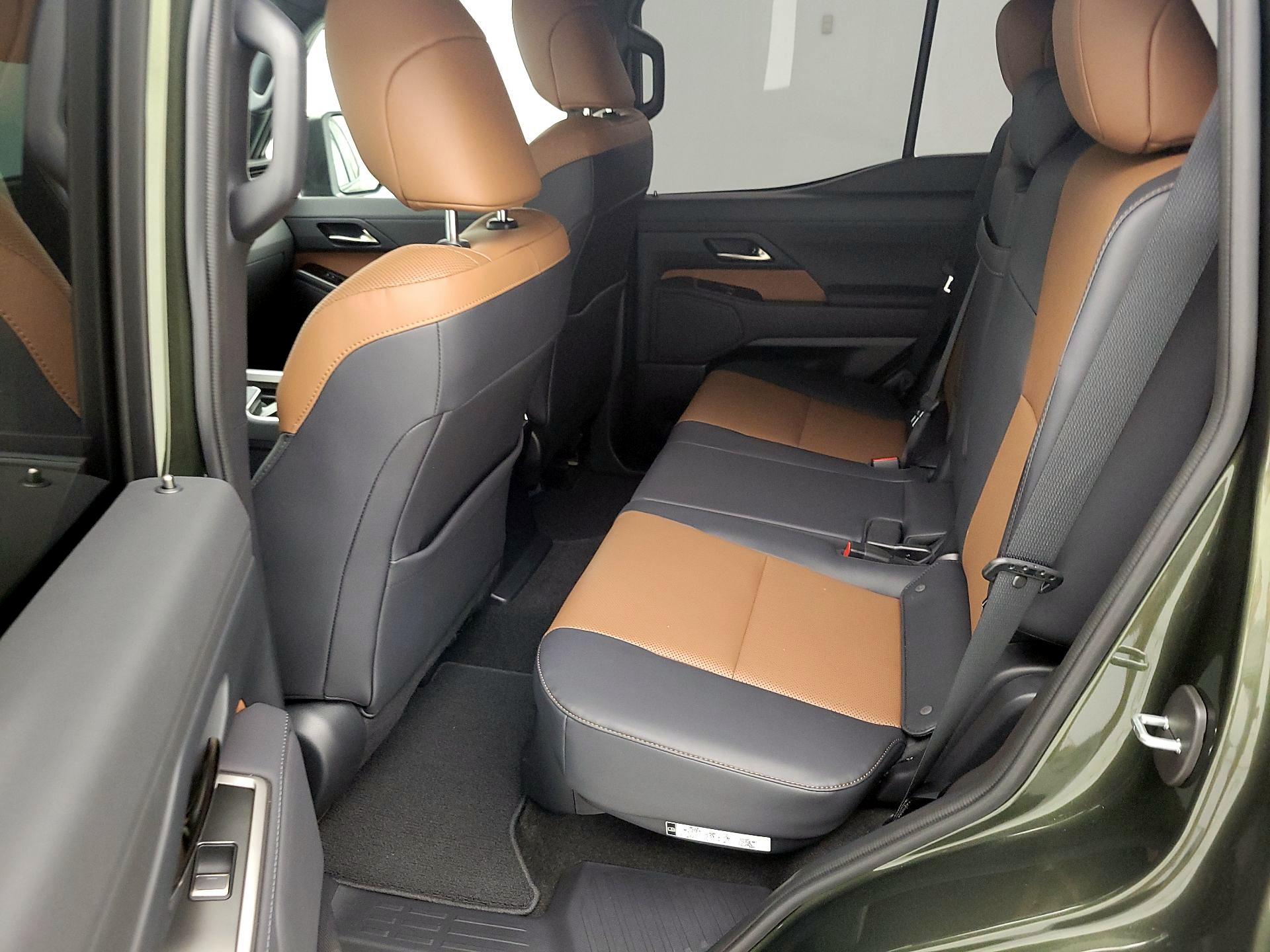 Thumbnail: 2025 Lexus GX - 19