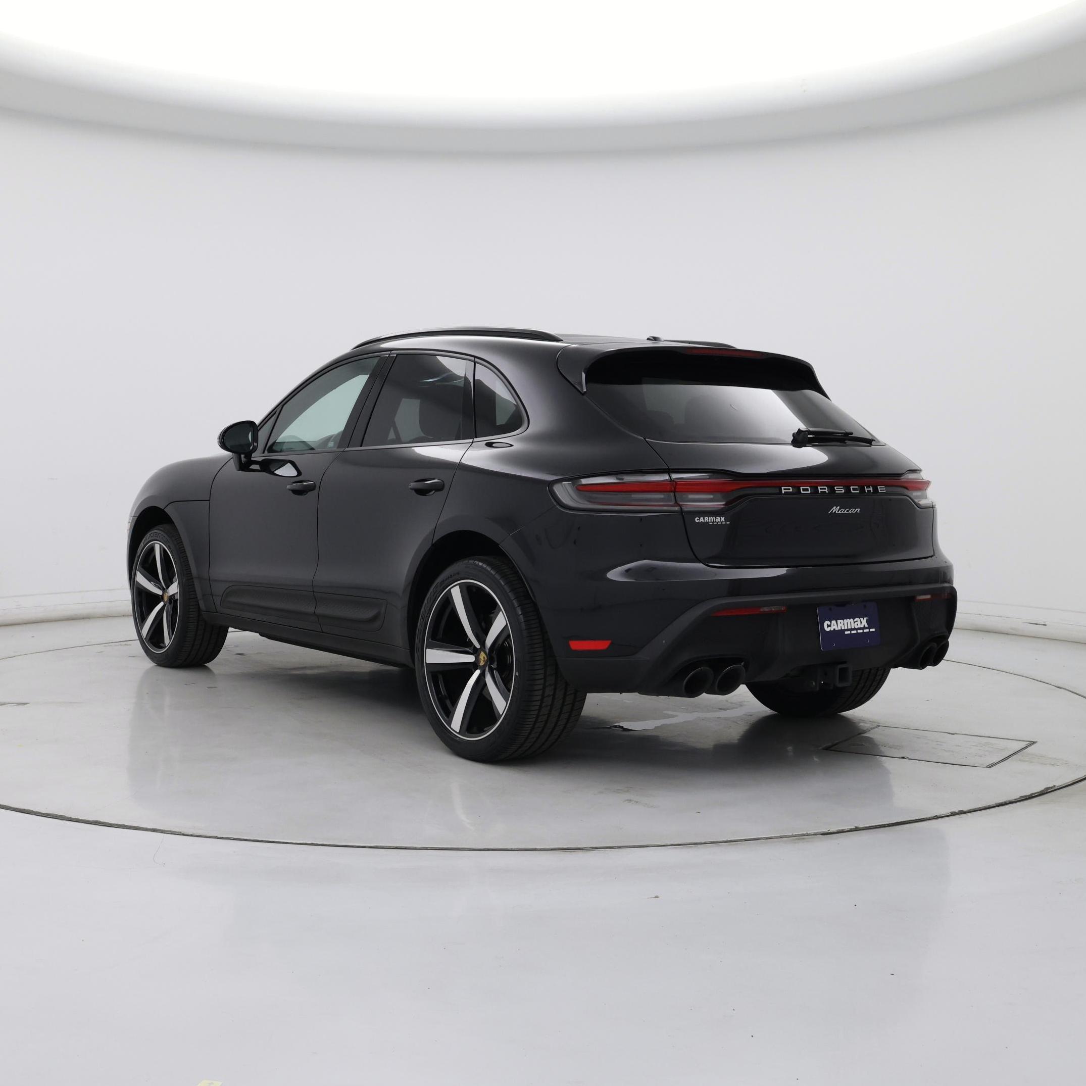 Thumbnail: 2022 Porsche Macan - 2