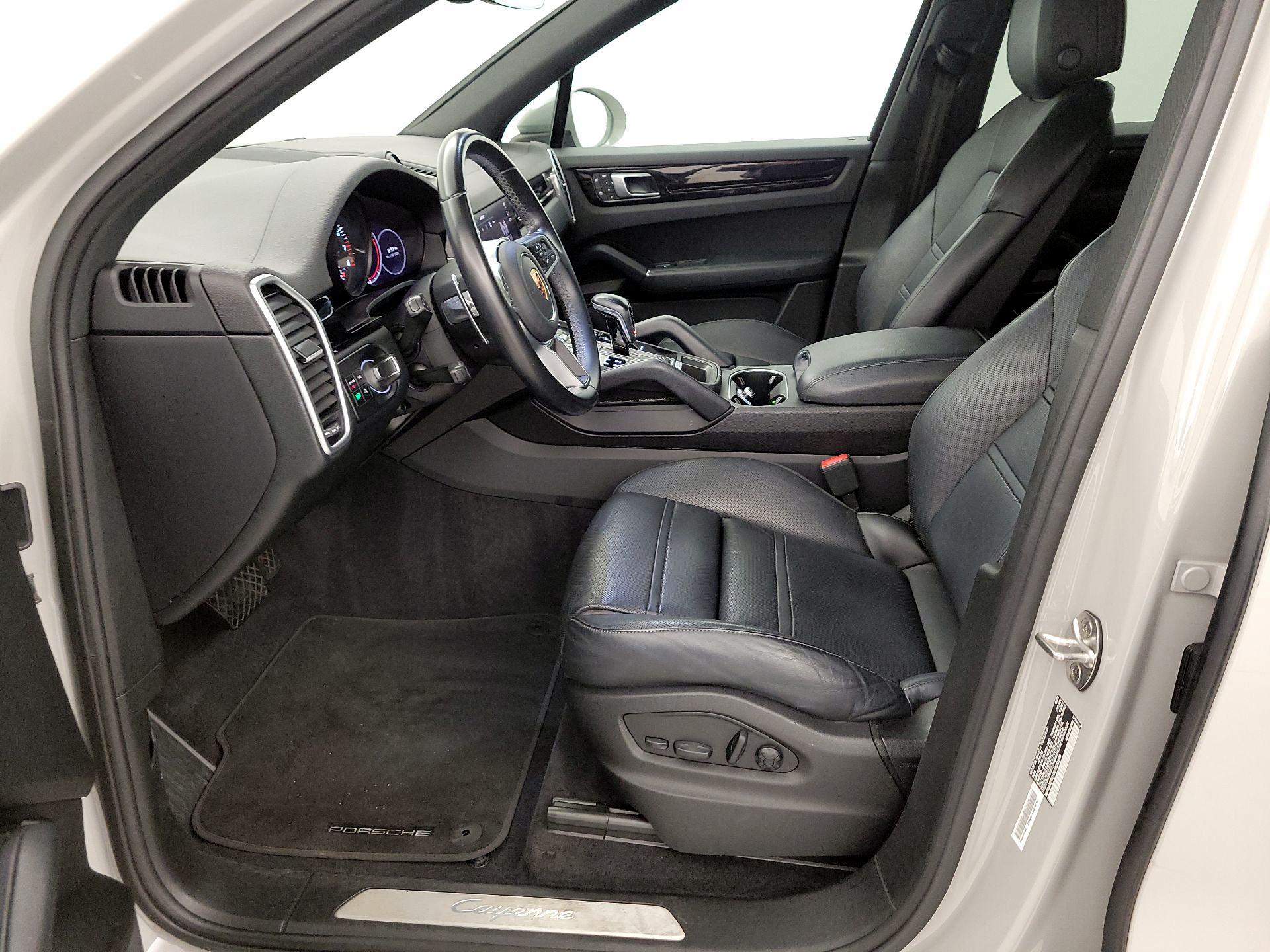 Thumbnail: 2022 Porsche Cayenne - 11