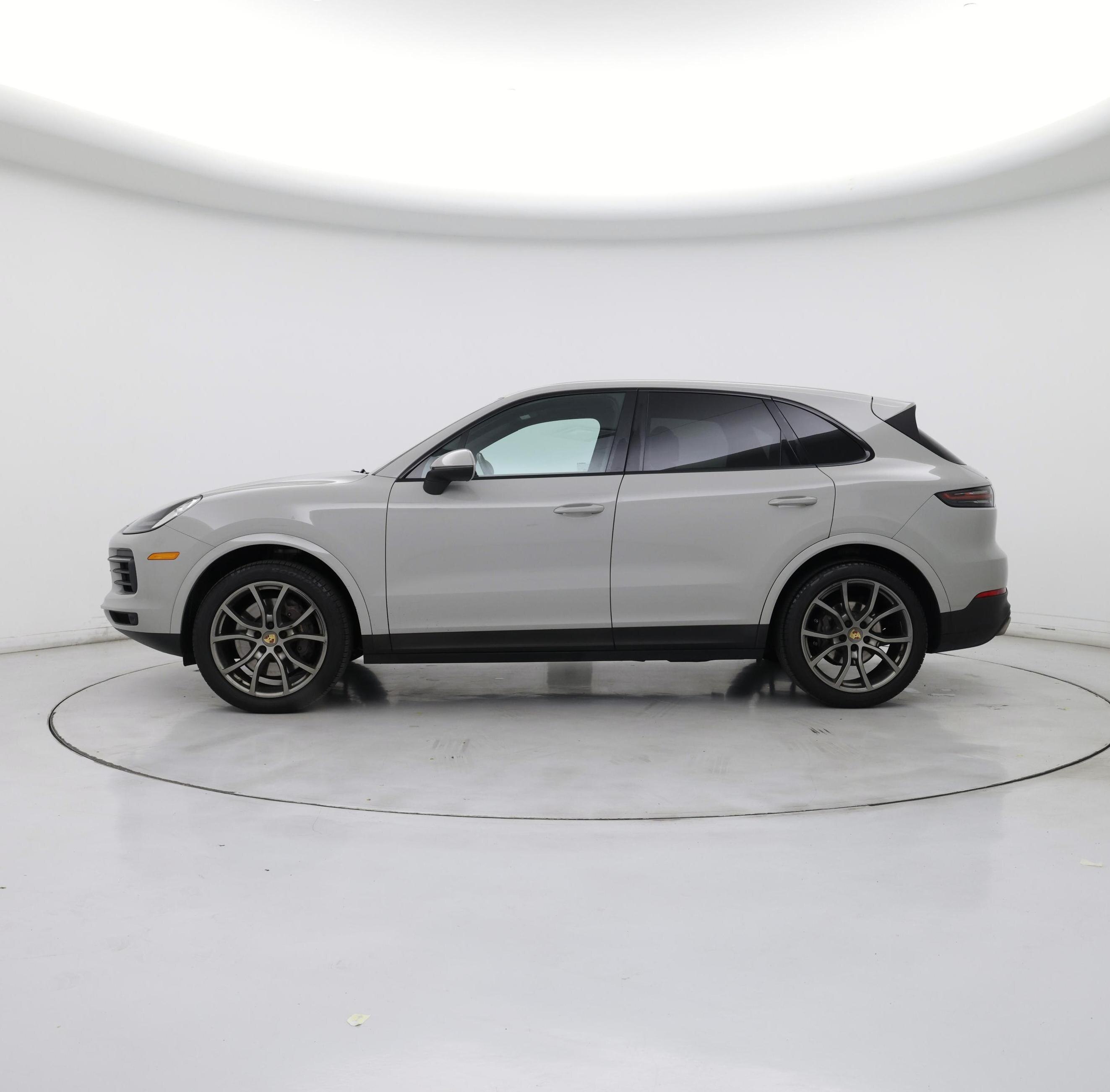 Thumbnail: 2022 Porsche Cayenne - 3