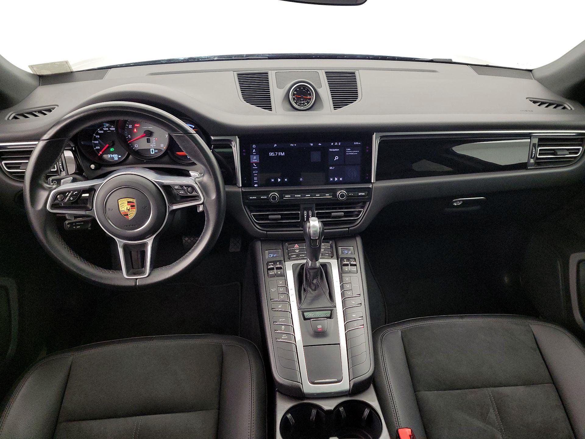 Thumbnail: 2021 Porsche Macan - 9