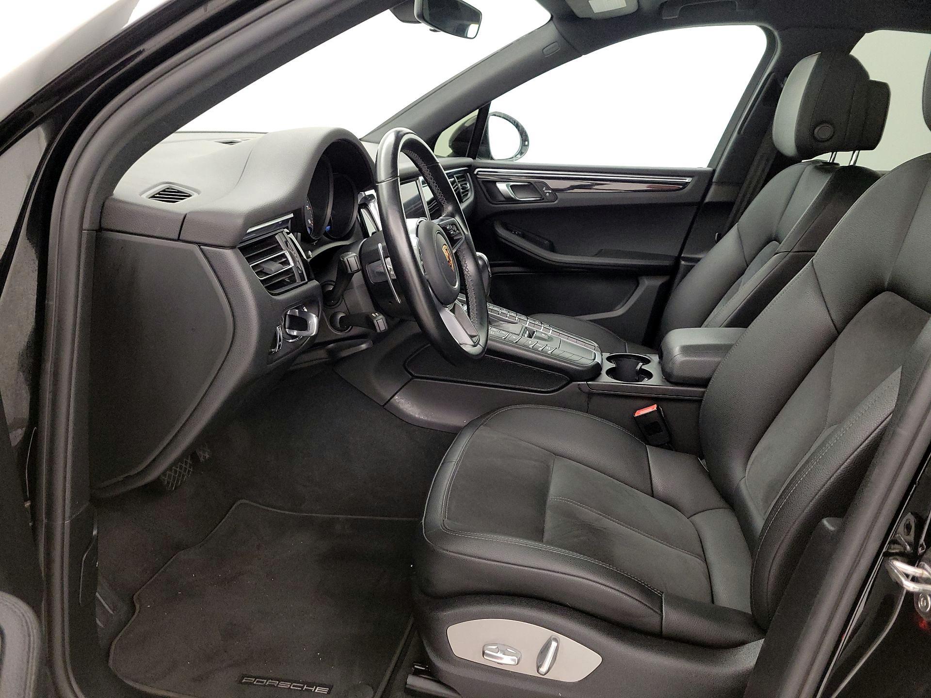 Thumbnail: 2021 Porsche Macan - 11