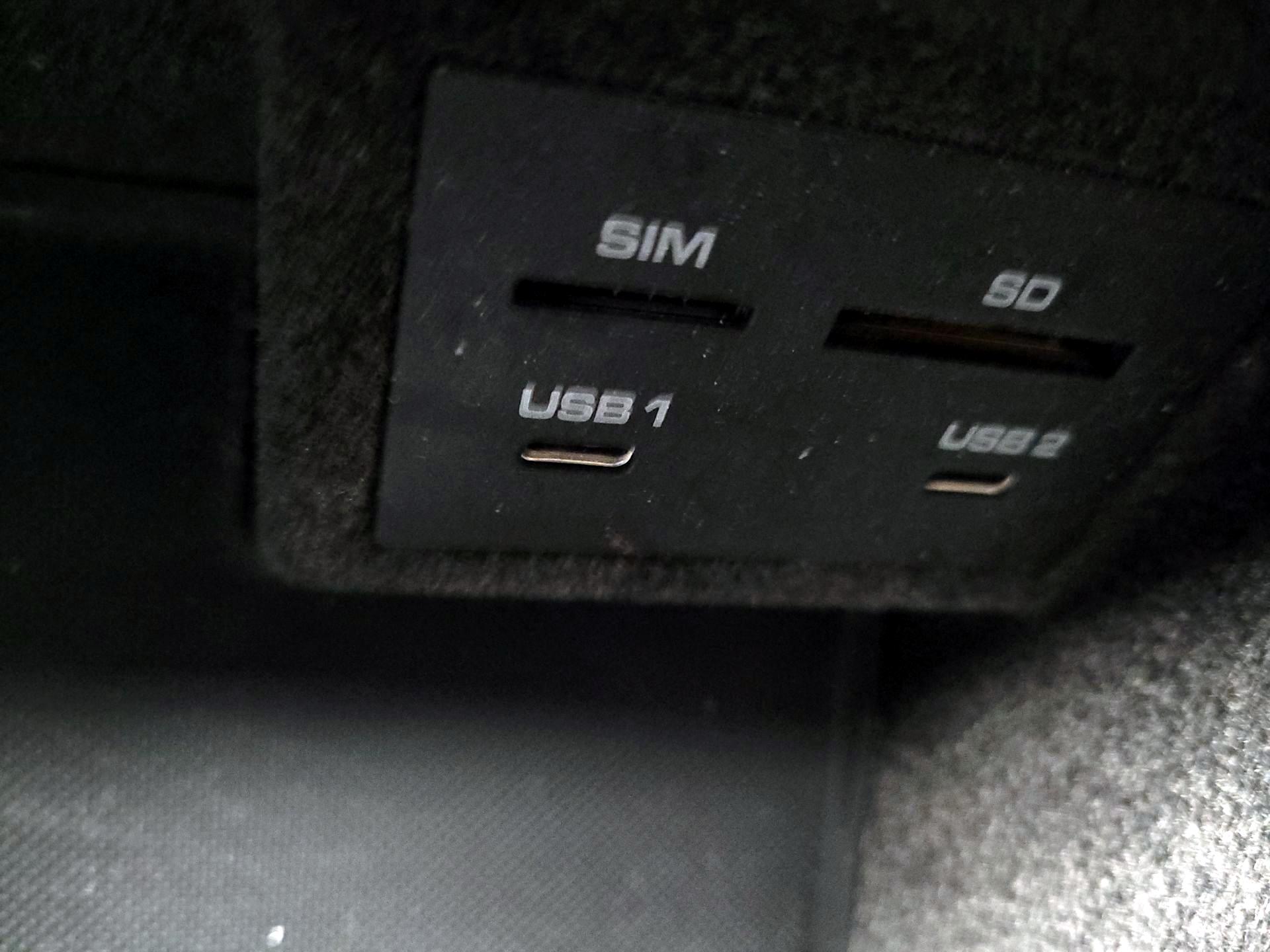 Thumbnail: 2021 Porsche Macan - 19