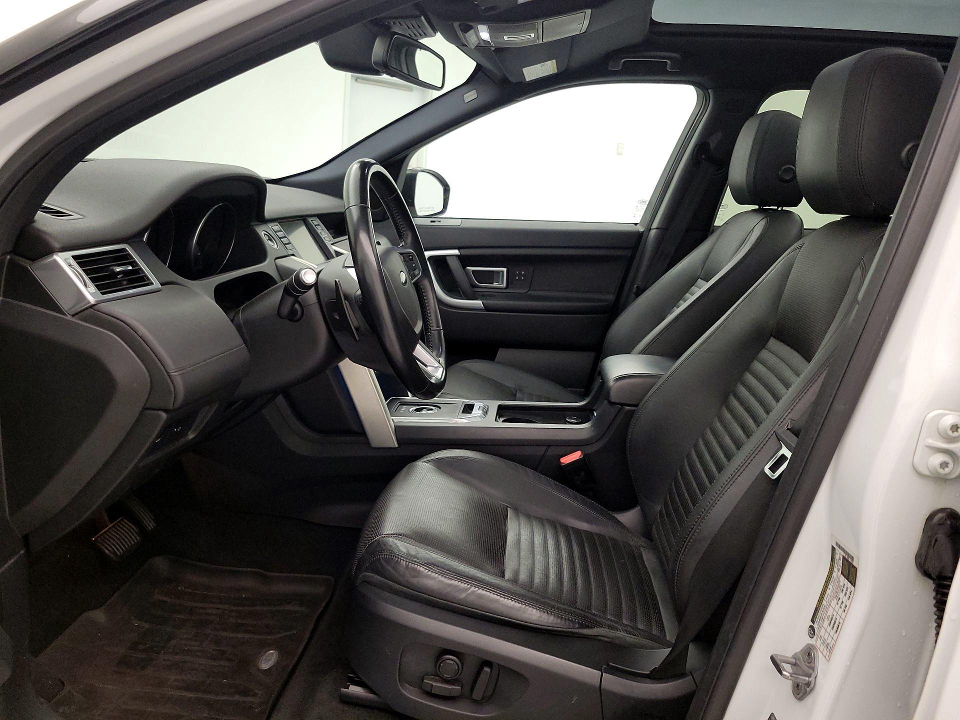 Thumbnail: 2015 Land Rover Discovery Sport - 11