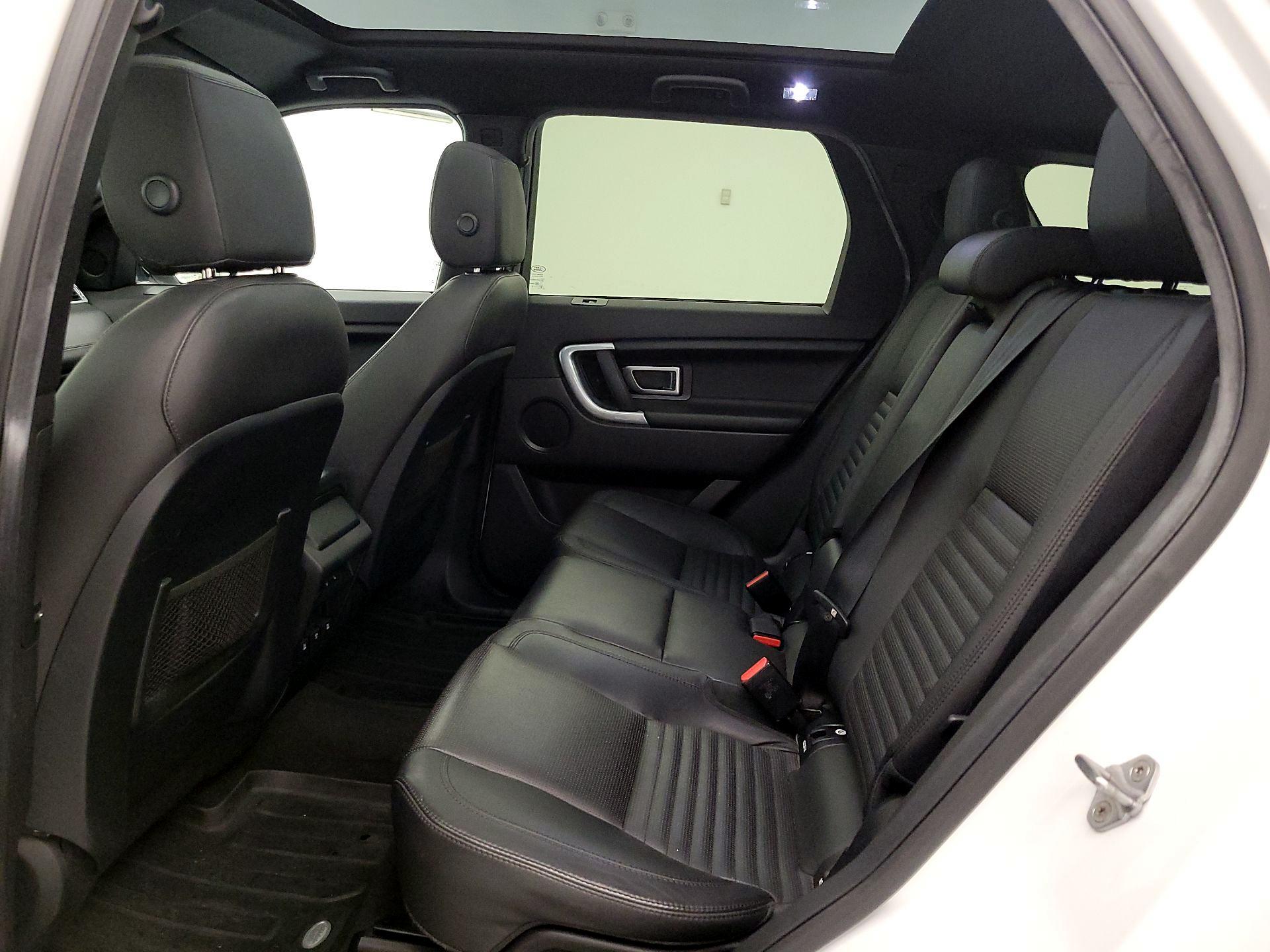 Thumbnail: 2015 Land Rover Discovery Sport - 20