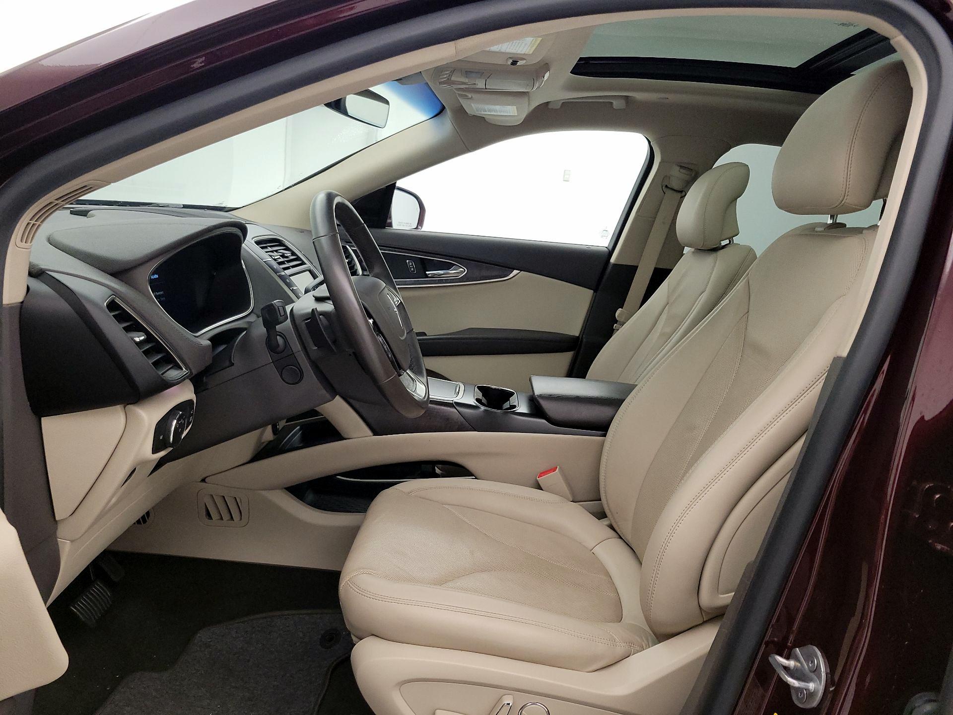 Thumbnail: 2019 Lincoln Nautilus - 11