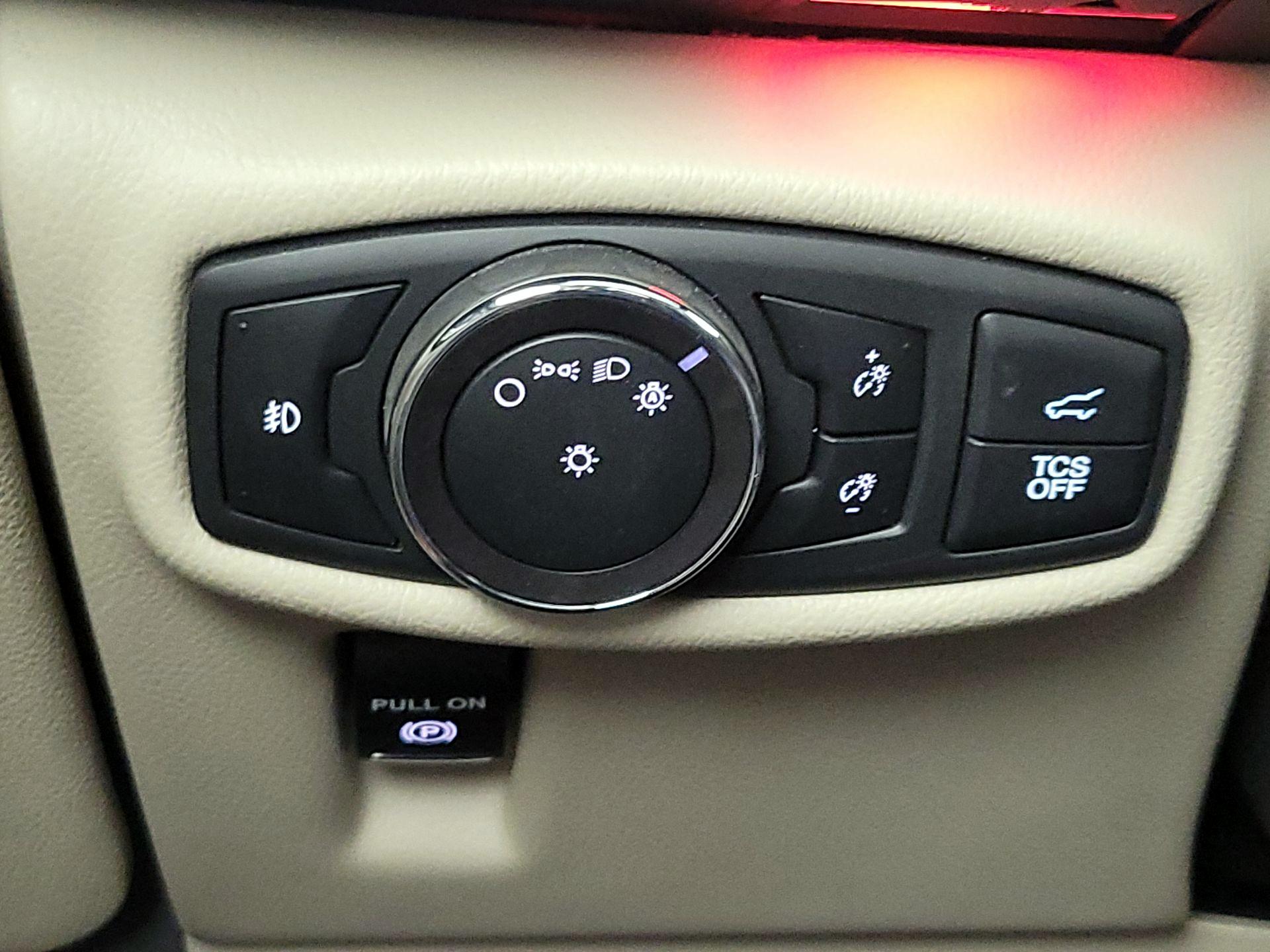 Thumbnail: 2019 Lincoln Nautilus - 13