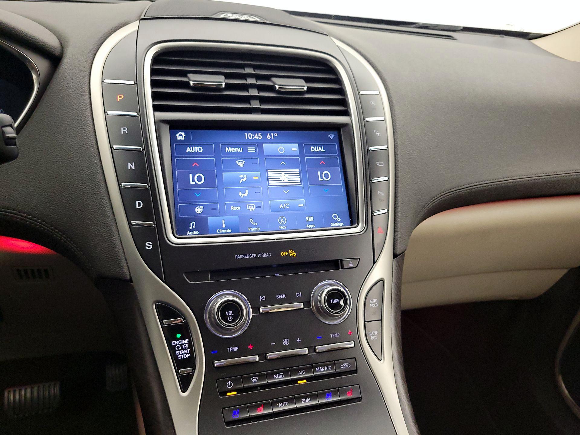 Thumbnail: 2019 Lincoln Nautilus - 17