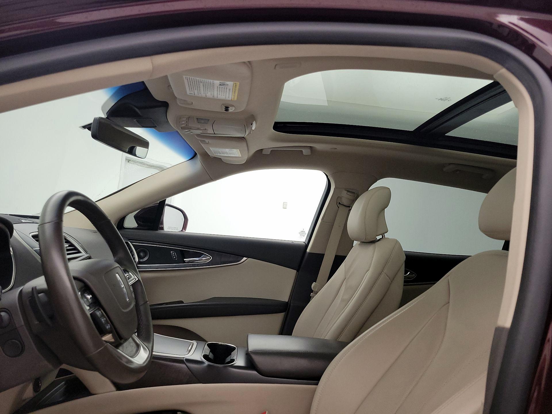 Thumbnail: 2019 Lincoln Nautilus - 20