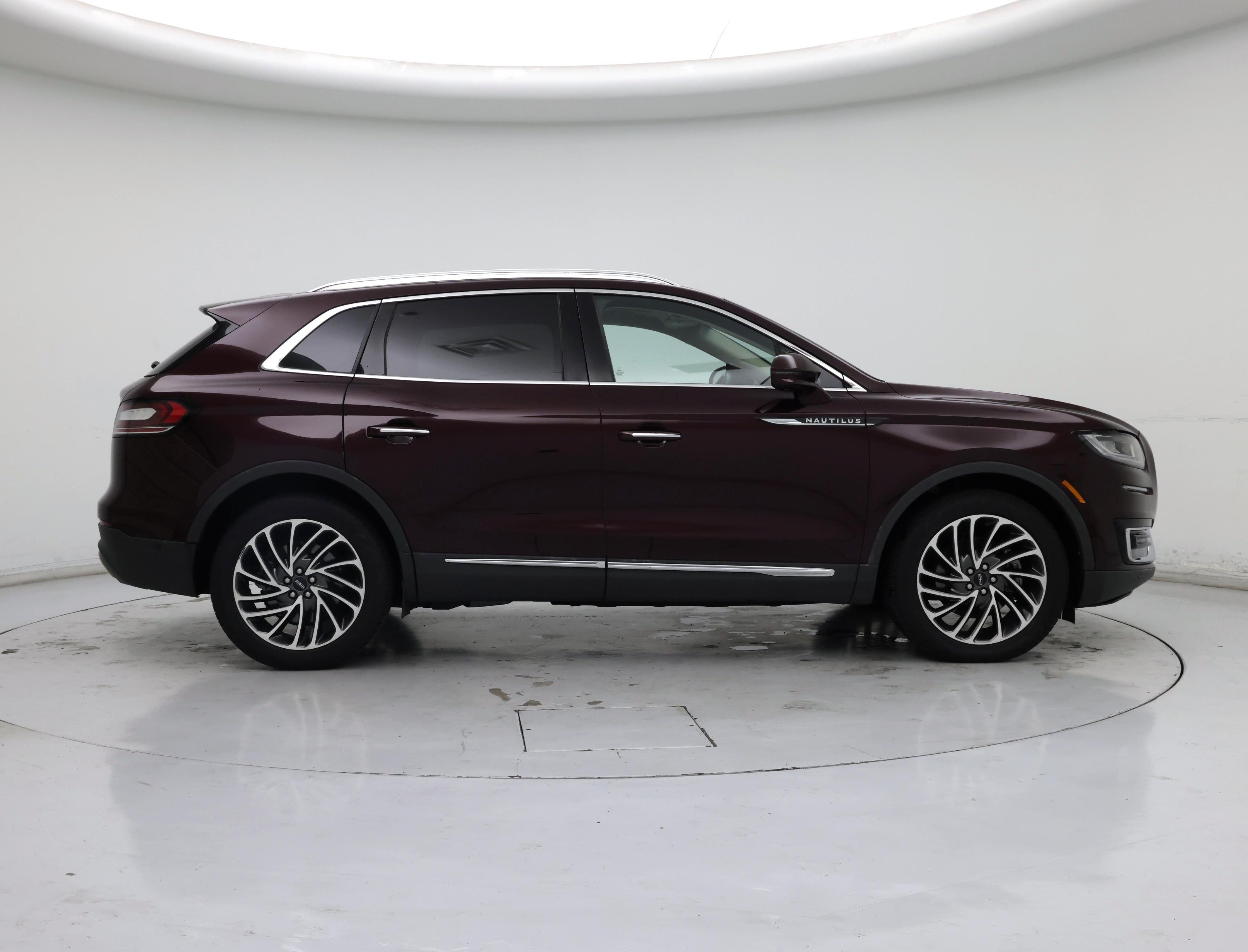 Thumbnail: 2019 Lincoln Nautilus - 7