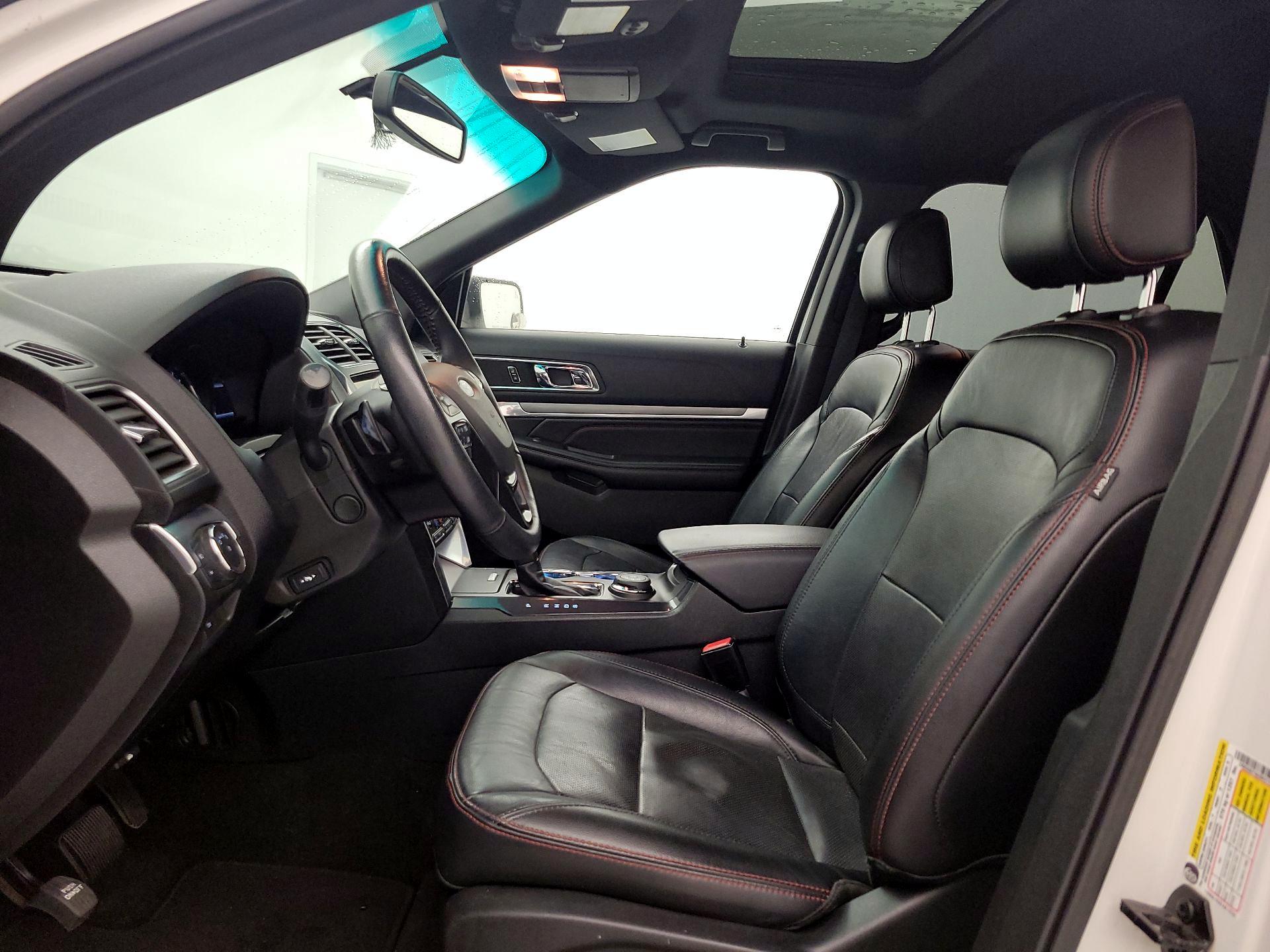 Thumbnail: 2016 Ford Explorer - 11