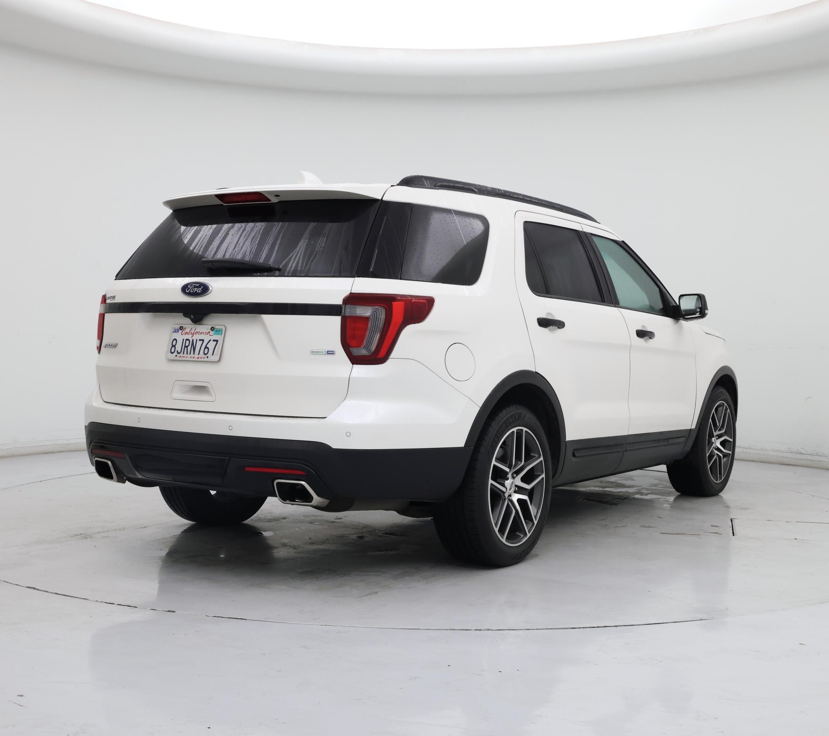 Thumbnail: 2016 Ford Explorer - 8