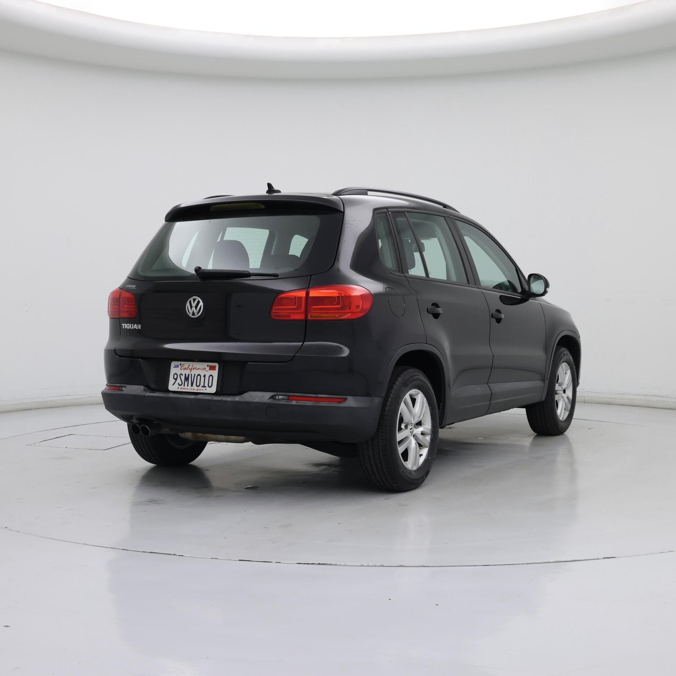 Thumbnail: 2017 Volkswagen Tiguan - 8