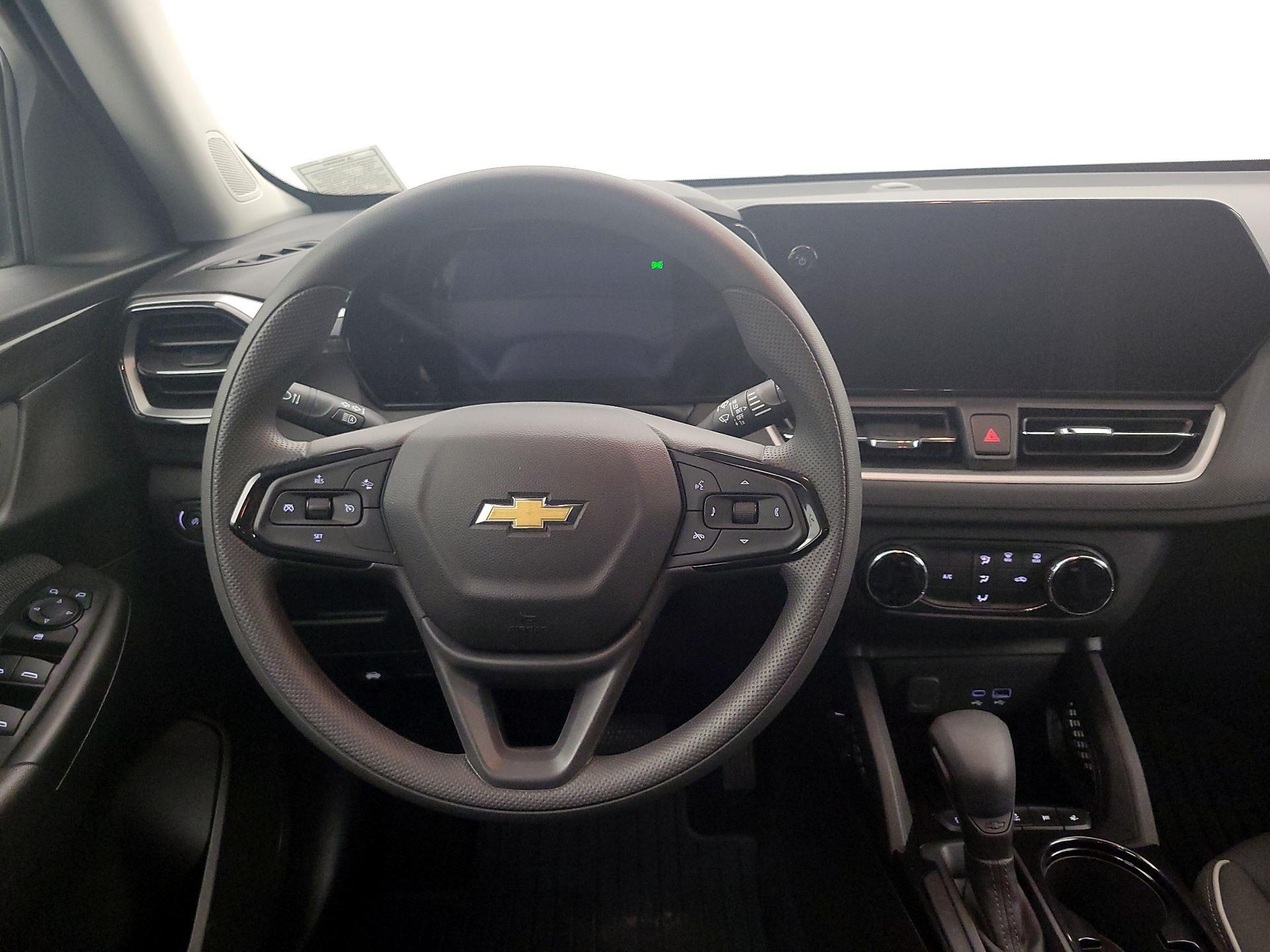 Thumbnail: 2025 Chevrolet TrailBlazer - 10