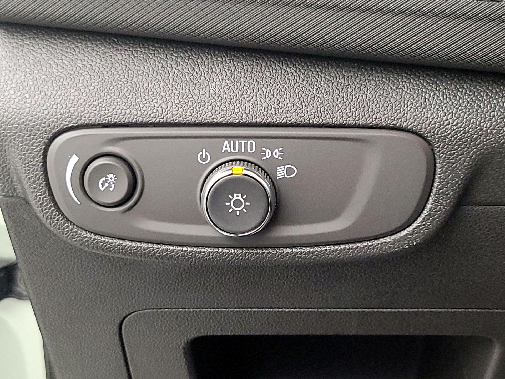 Thumbnail: 2025 Chevrolet TrailBlazer - 13