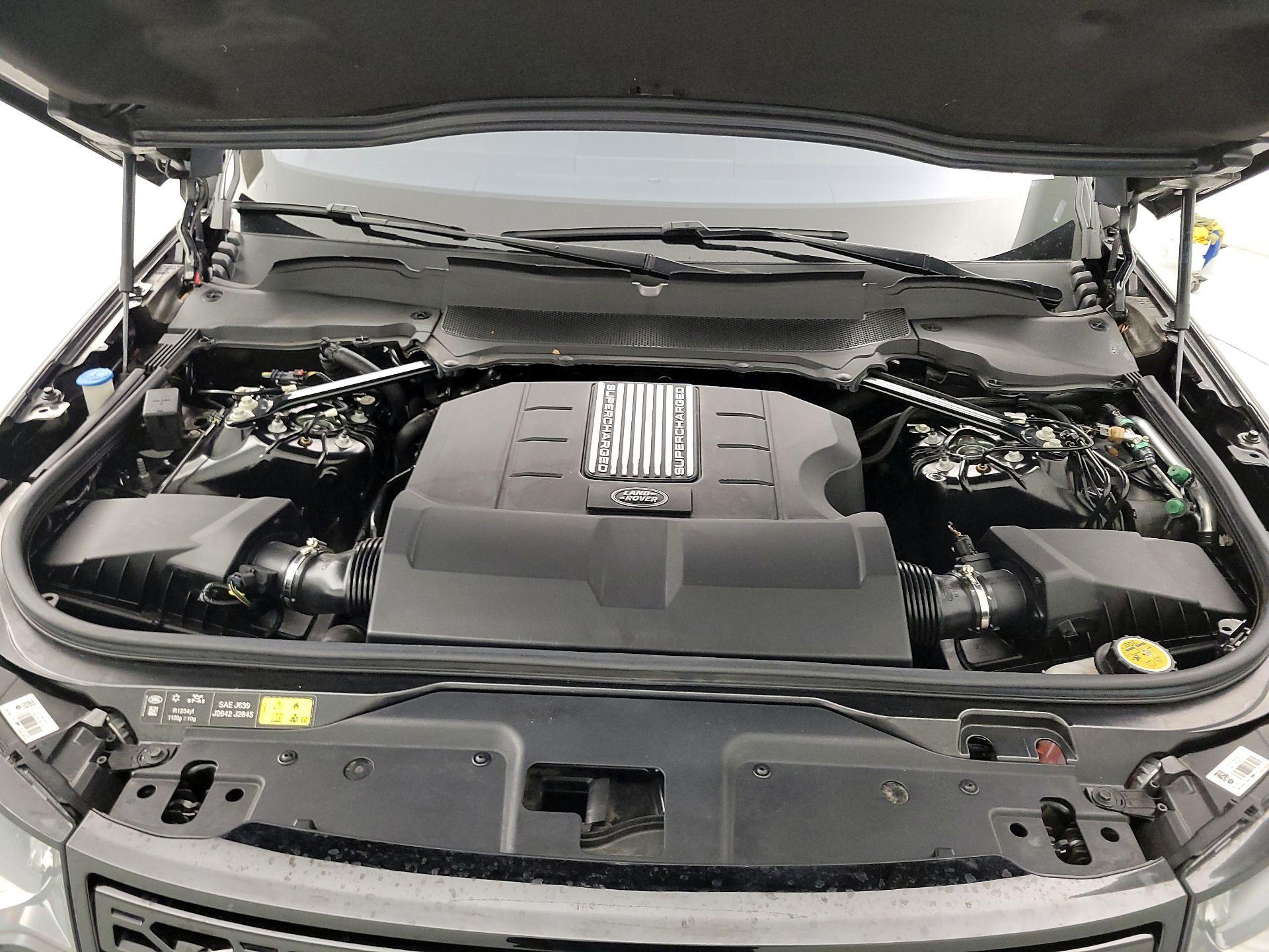 Thumbnail: 2019 Land Rover Discovery - 20