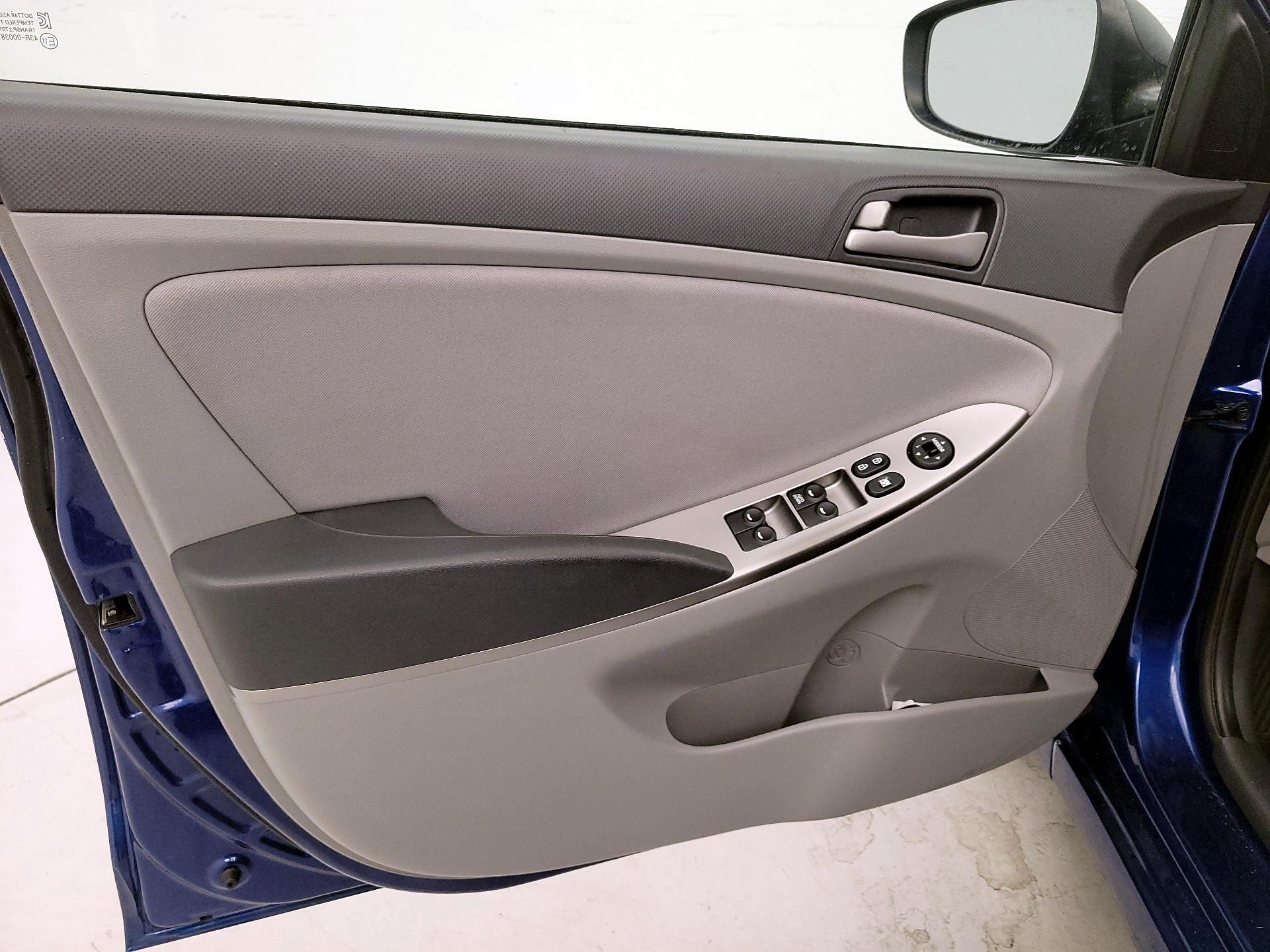 Thumbnail: 2017 Hyundai Accent - 12