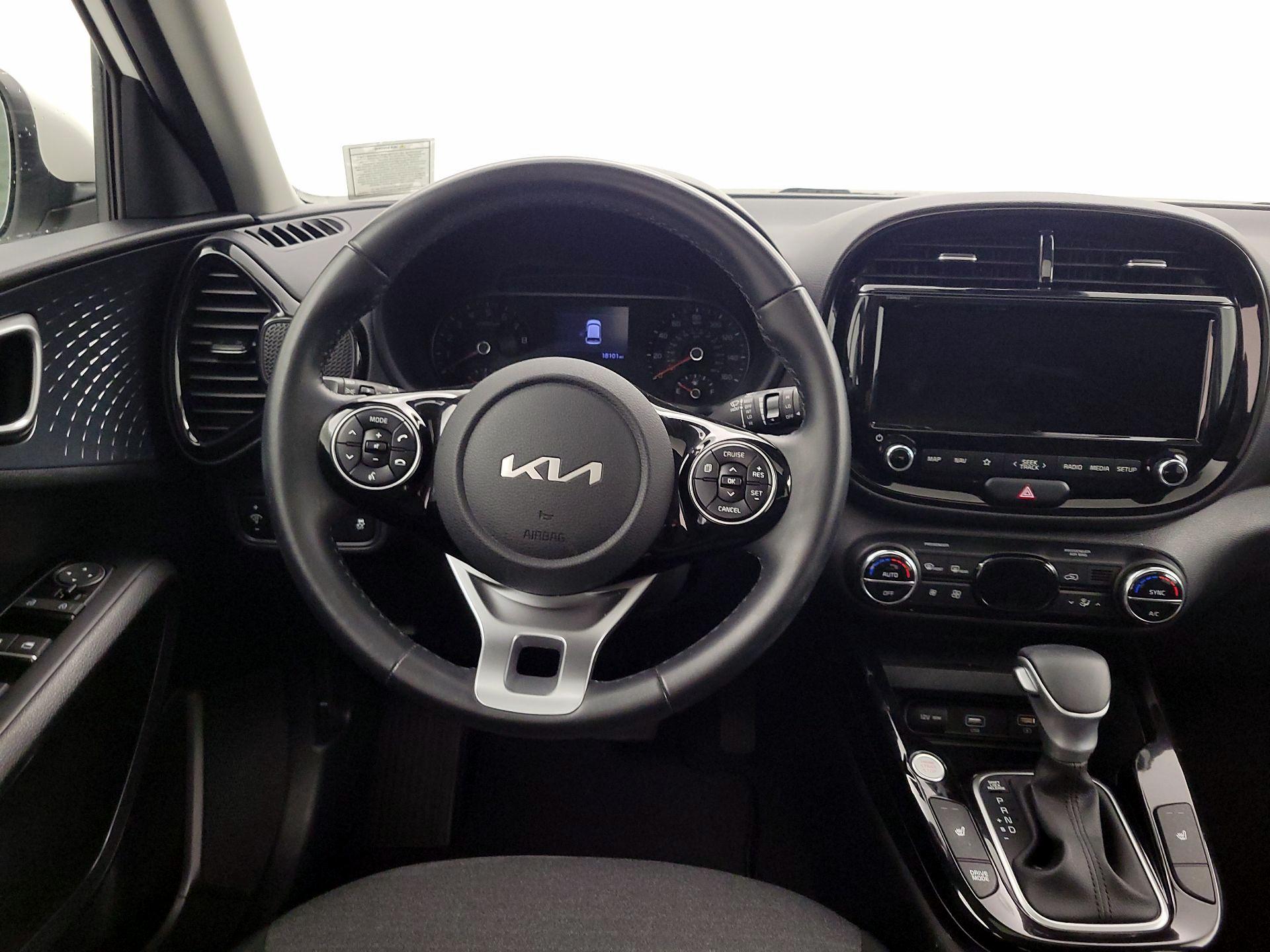 Thumbnail: 2022 Kia Soul - 10