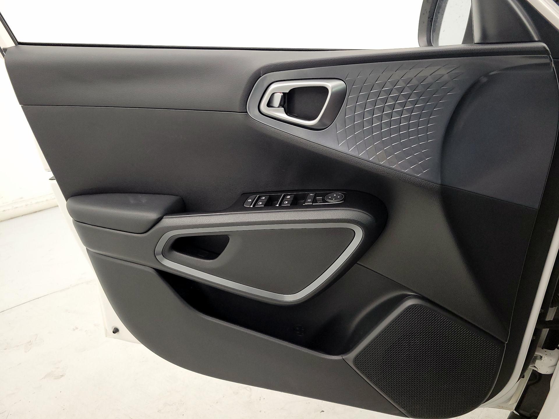 Thumbnail: 2022 Kia Soul - 12