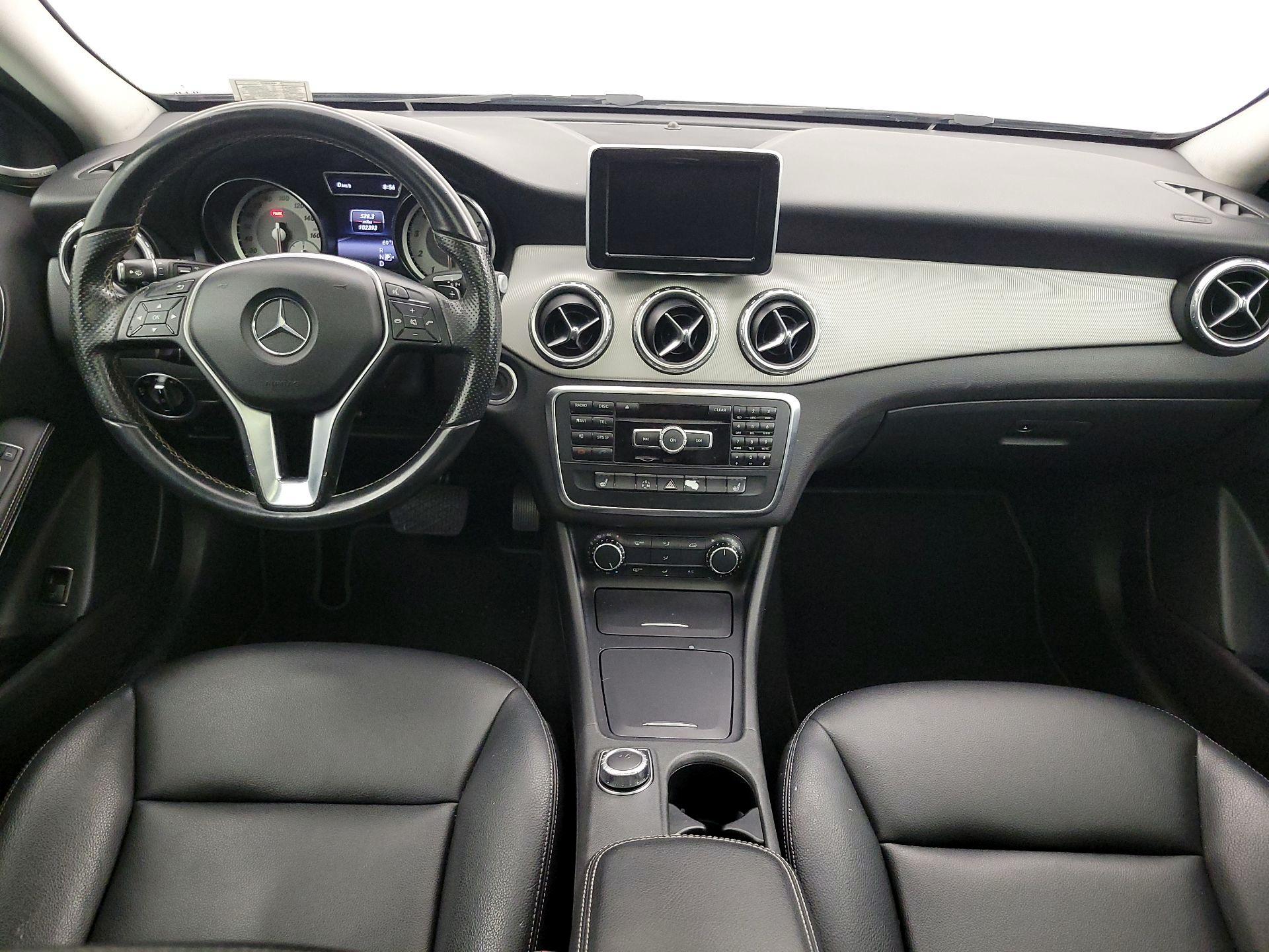 Thumbnail: 2015 Mercedes-Benz GLA - 9