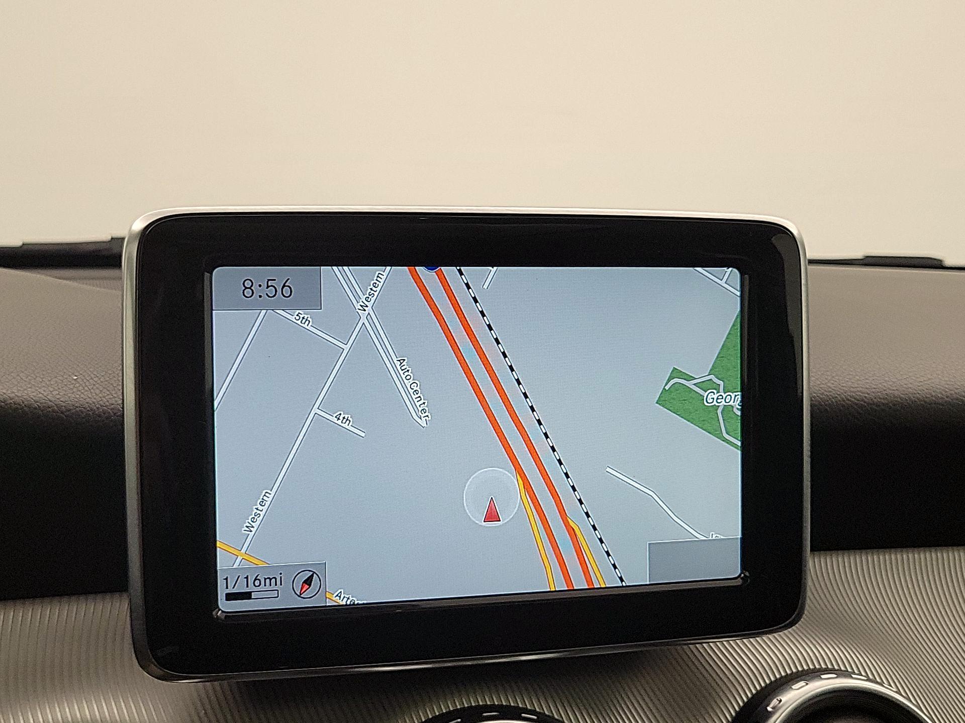 Thumbnail: 2015 Mercedes-Benz GLA - 14