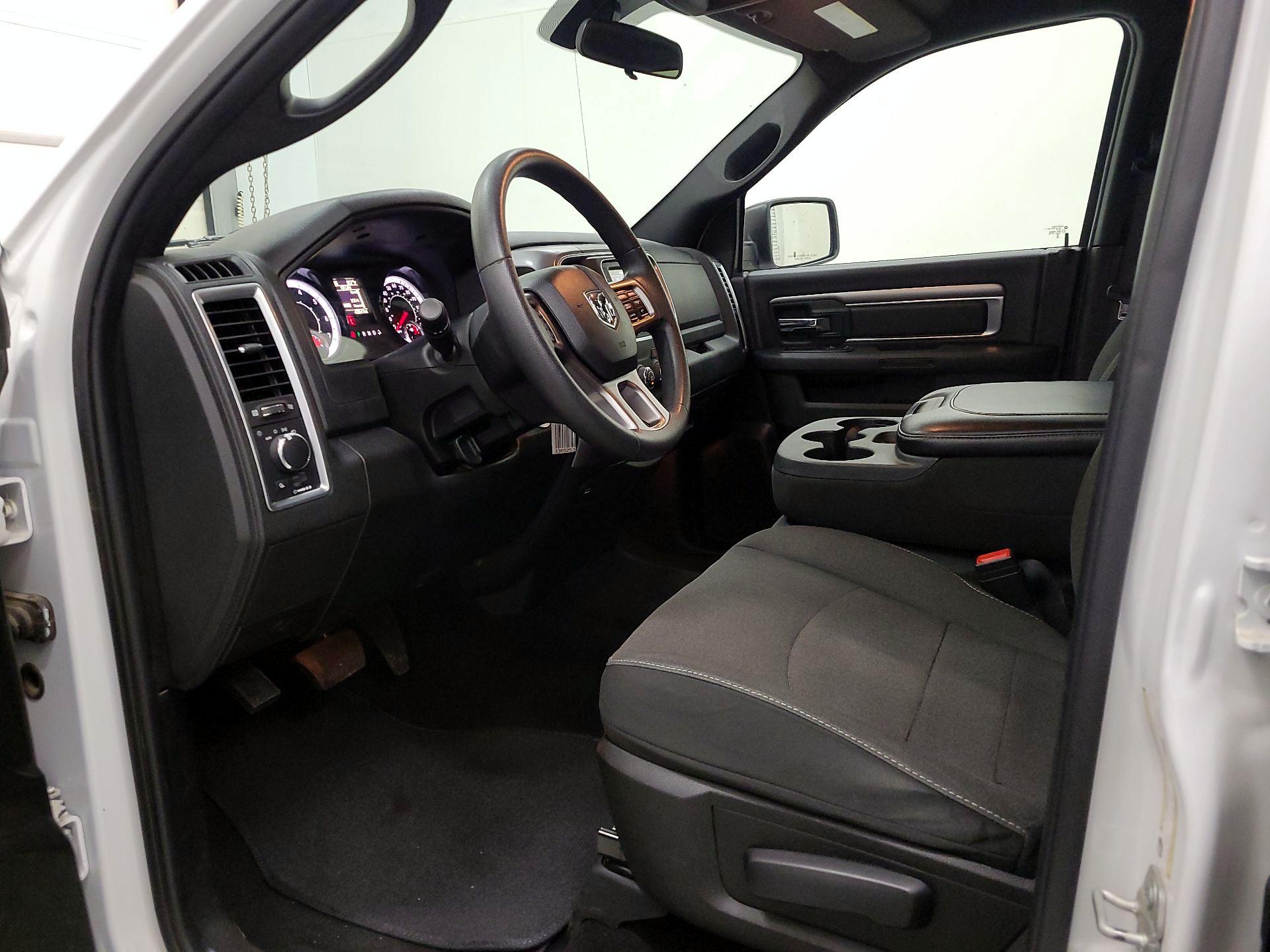 Thumbnail: 2024 RAM 1500 Classic - 11