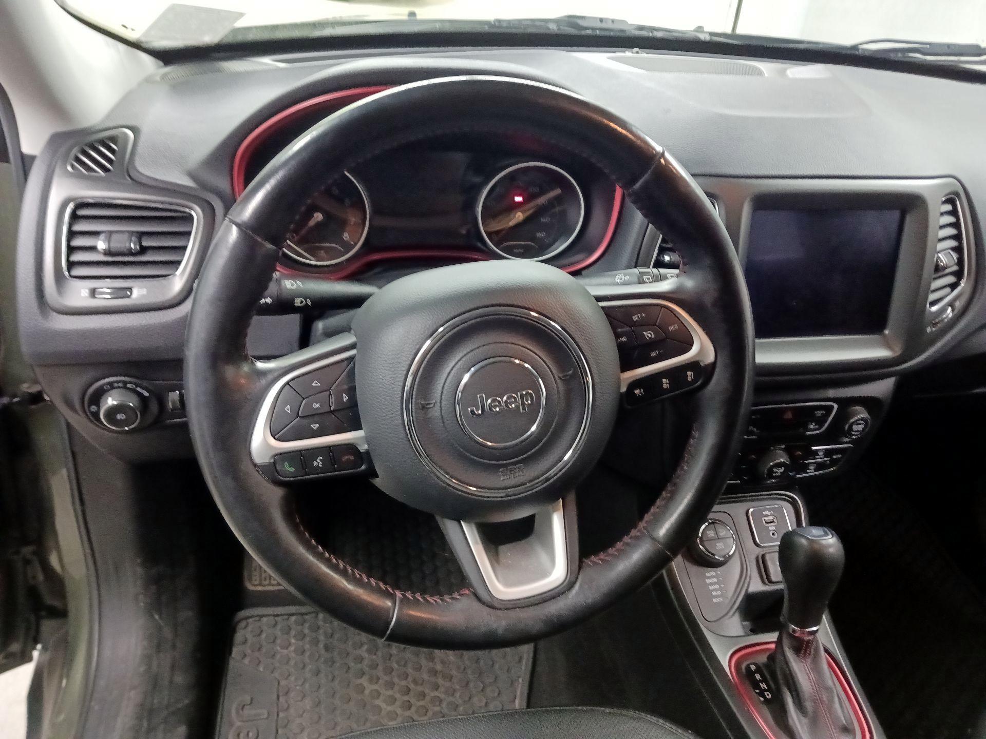 Thumbnail: 2021 Jeep Compass - 10